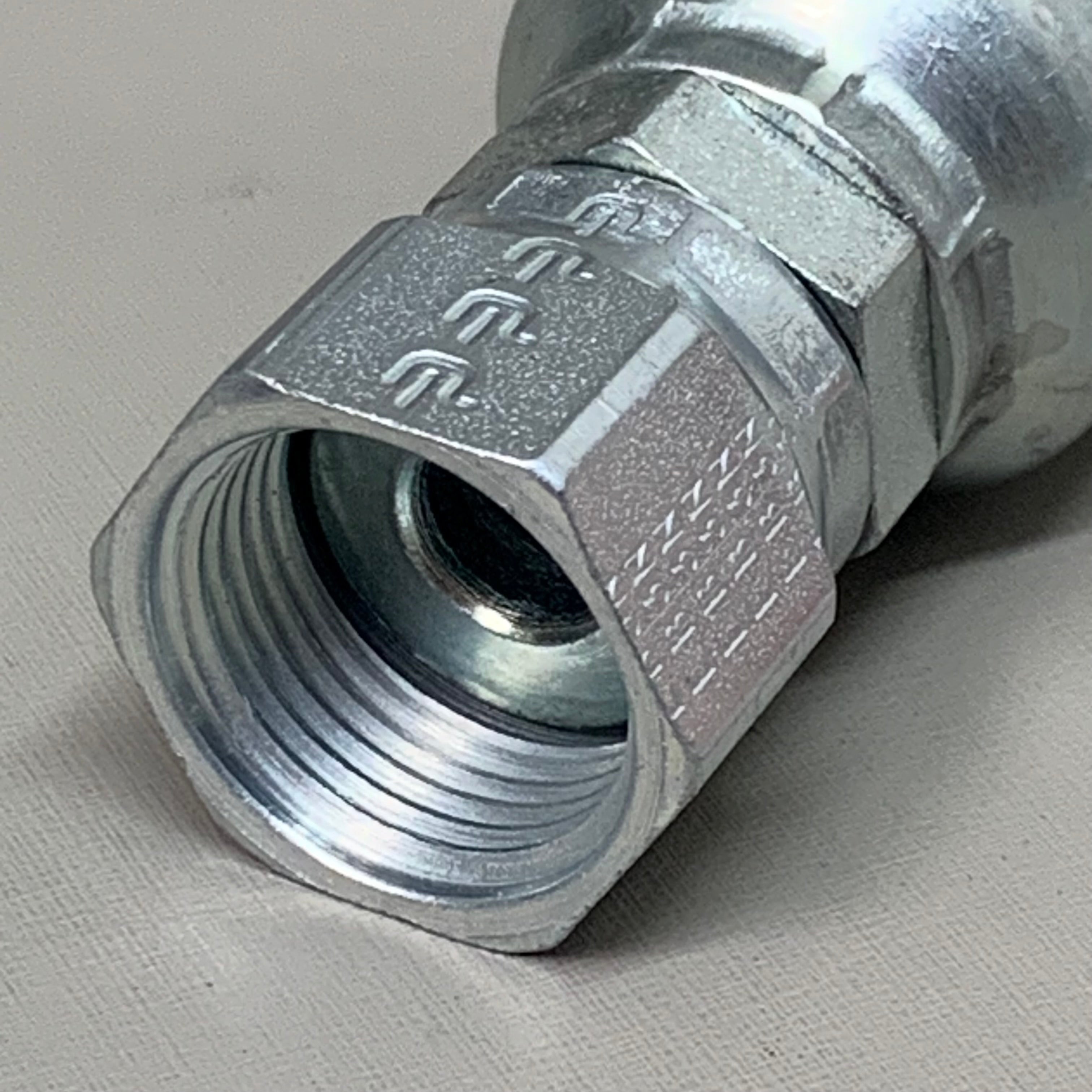 PARKER (2 PACK) Hydraulic Hose Female Seal-Lok Swivel 1/2" x 1/2" Steel KP80004