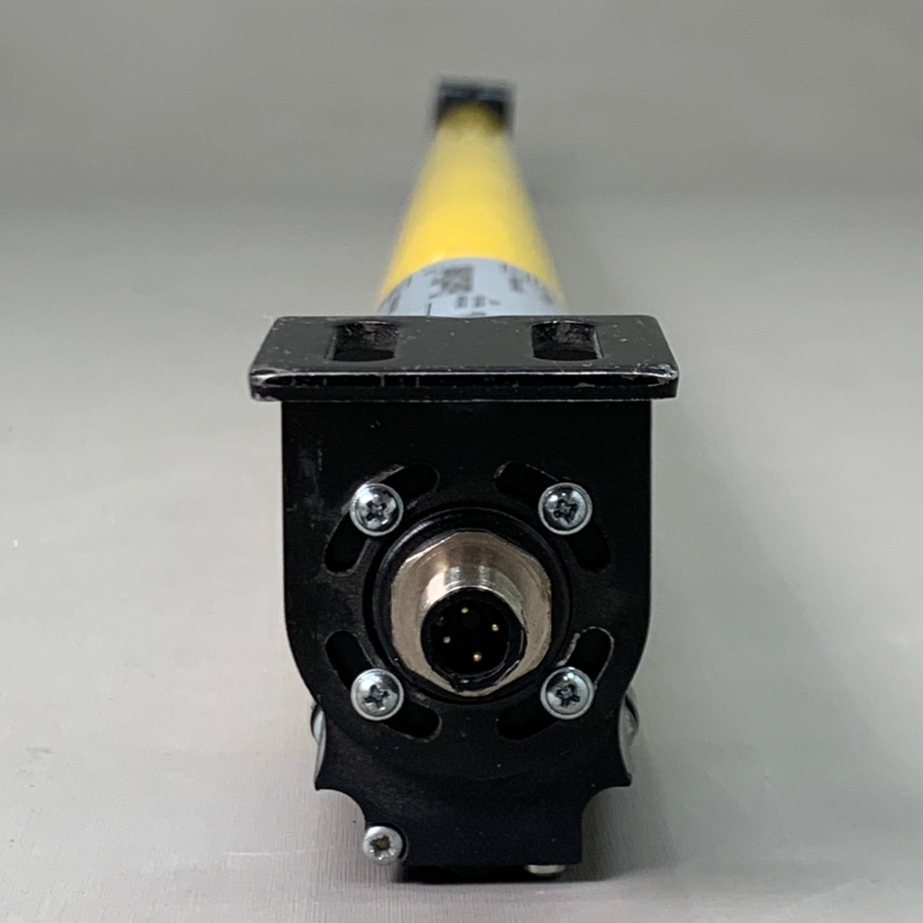 ALLLEN BRADLEY Guard Shield Light Curtain Transmitter 47" x 2" Yellow T4K1440YD Used AS-IS