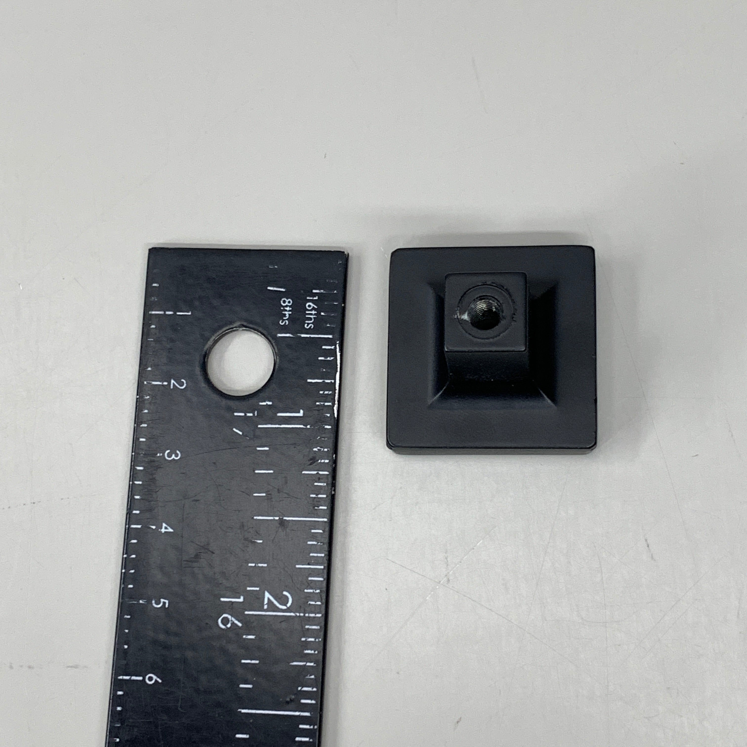 BERENSON (25 PACK) Contemporary Advantage One Square Knob Matte Black 0951-1055-P
