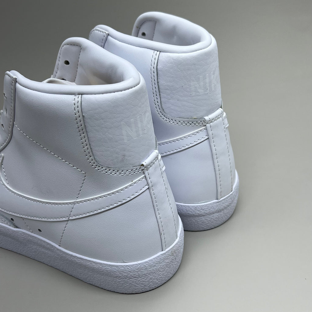 NIKE Blazer Mid 77' High-top Shoes SZ Womens 6 Mens 4.5 White & Peach CZ1055-117