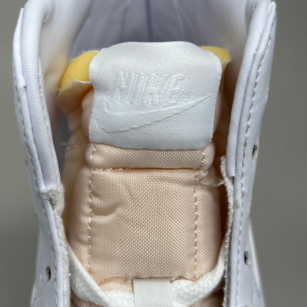 NIKE Blazer Mid 77' High-top Shoes SZ Womens 6 Mens 4.5 White & Peach CZ1055-117