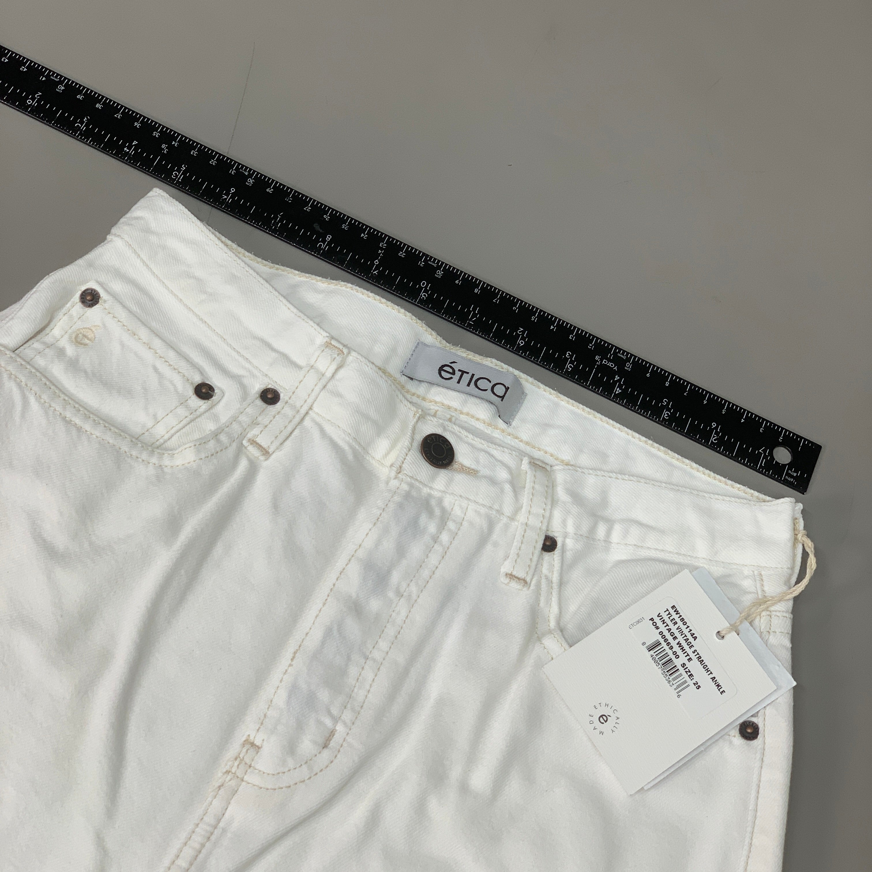 ETICA Tyler High Waist Straight Leg Ankle jeans Vintage White Size 25 EW180114A