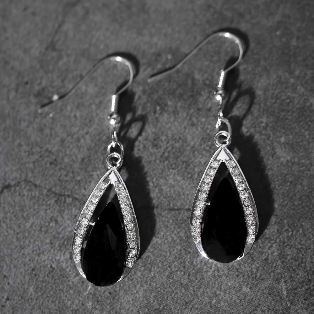 A Stylish And Exquisite Set of Black And Red Teardrop Glass Pendant Earrings And Necklace, Perfect for Valentine'S Day, Anniversaries, Birthdays, Parties, Weddings, And As Jewelry Gifts.