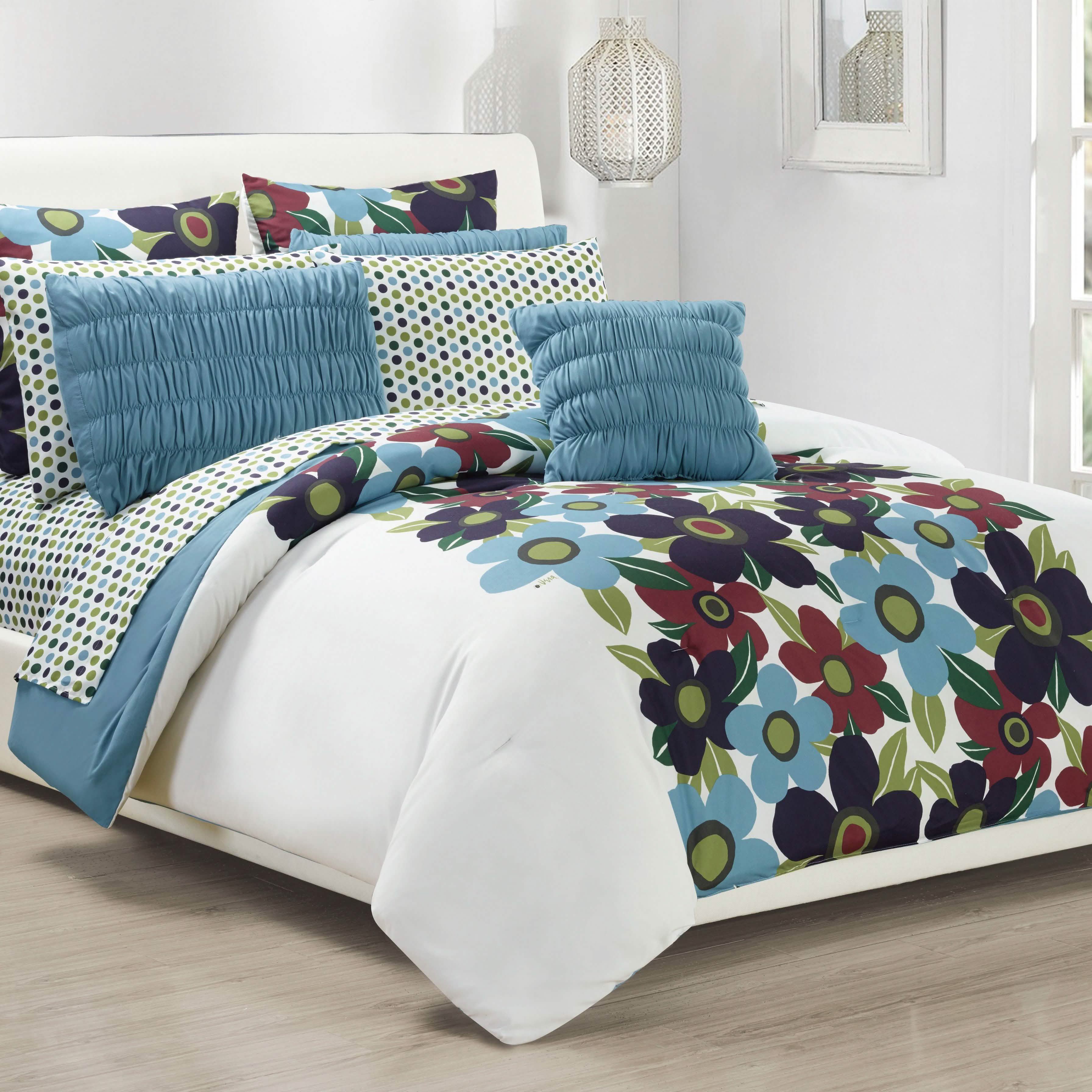 10-Piece Set: Queen Oversized Floral Comforter Set