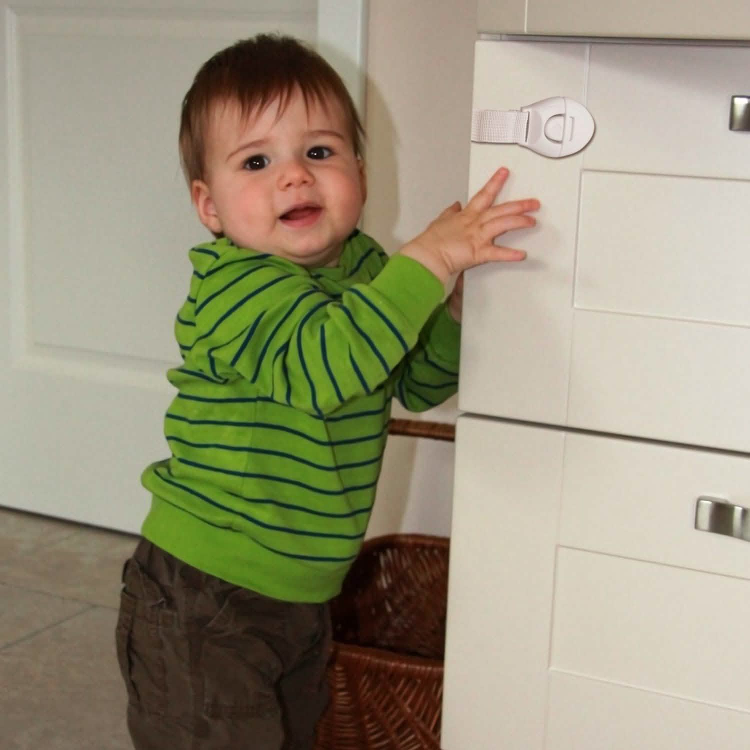 10-Pieces: Kids Safety Locks with 5 Furniture Corner Protectors