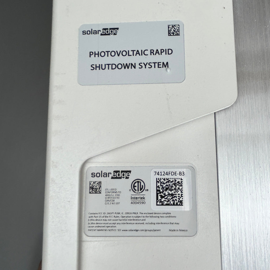 SOLAREDGE HD-Wave Grid-Tie Non-Isolated Inverter 3800VA 240VAC SE3800H-US (New)