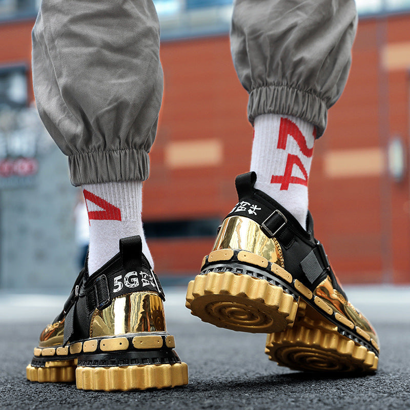 New Electrifying gold n black Retro sporty Shoes for men