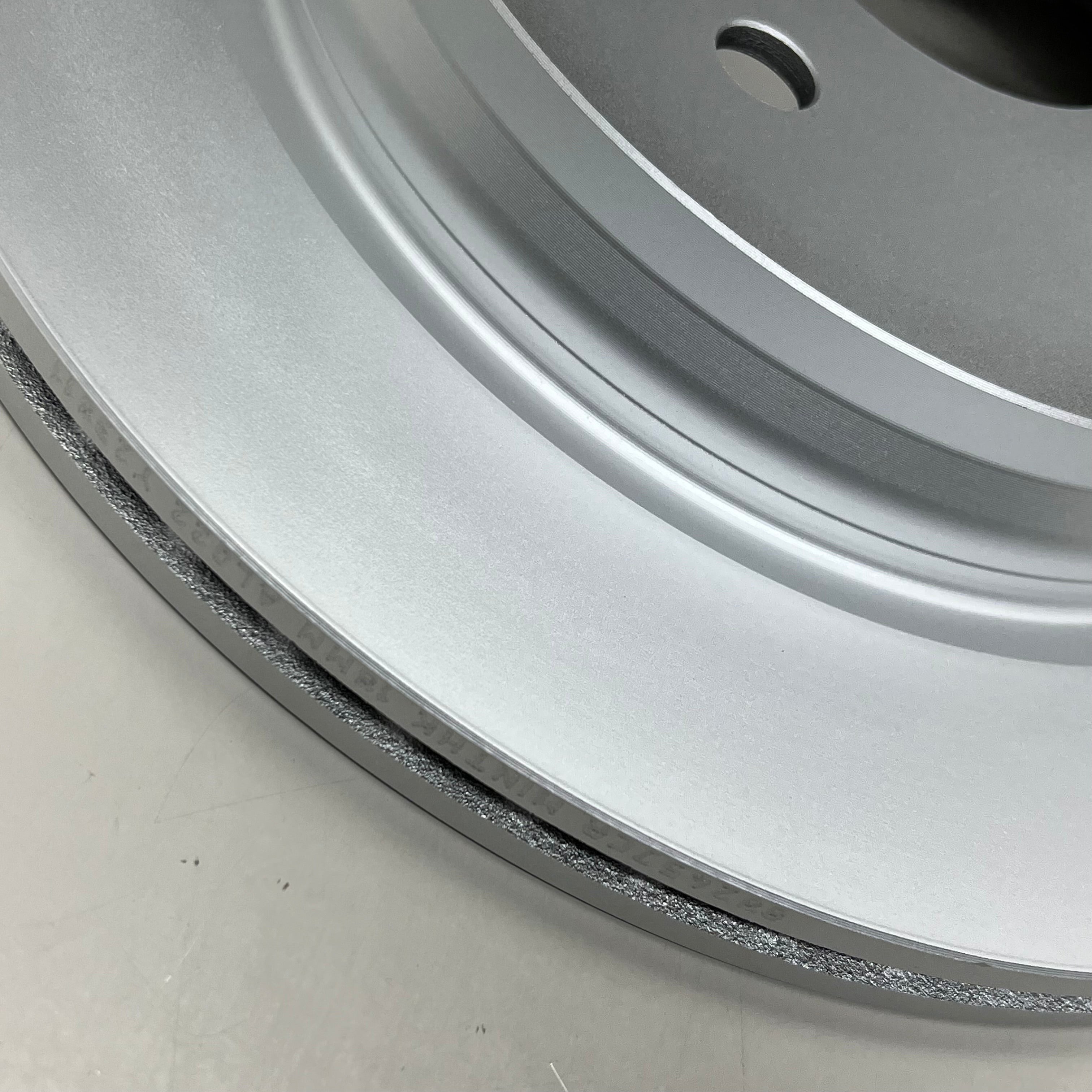 ADAPTIVE ONE Vented Cast Iron Poly Coated Rotor Cadillac/Chevrolet/GMC 882457CR
