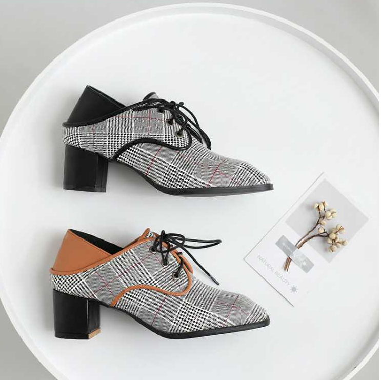 Spring new single shoes women wear lazy shoes with thick with laced cloth British wind wild women shoes
