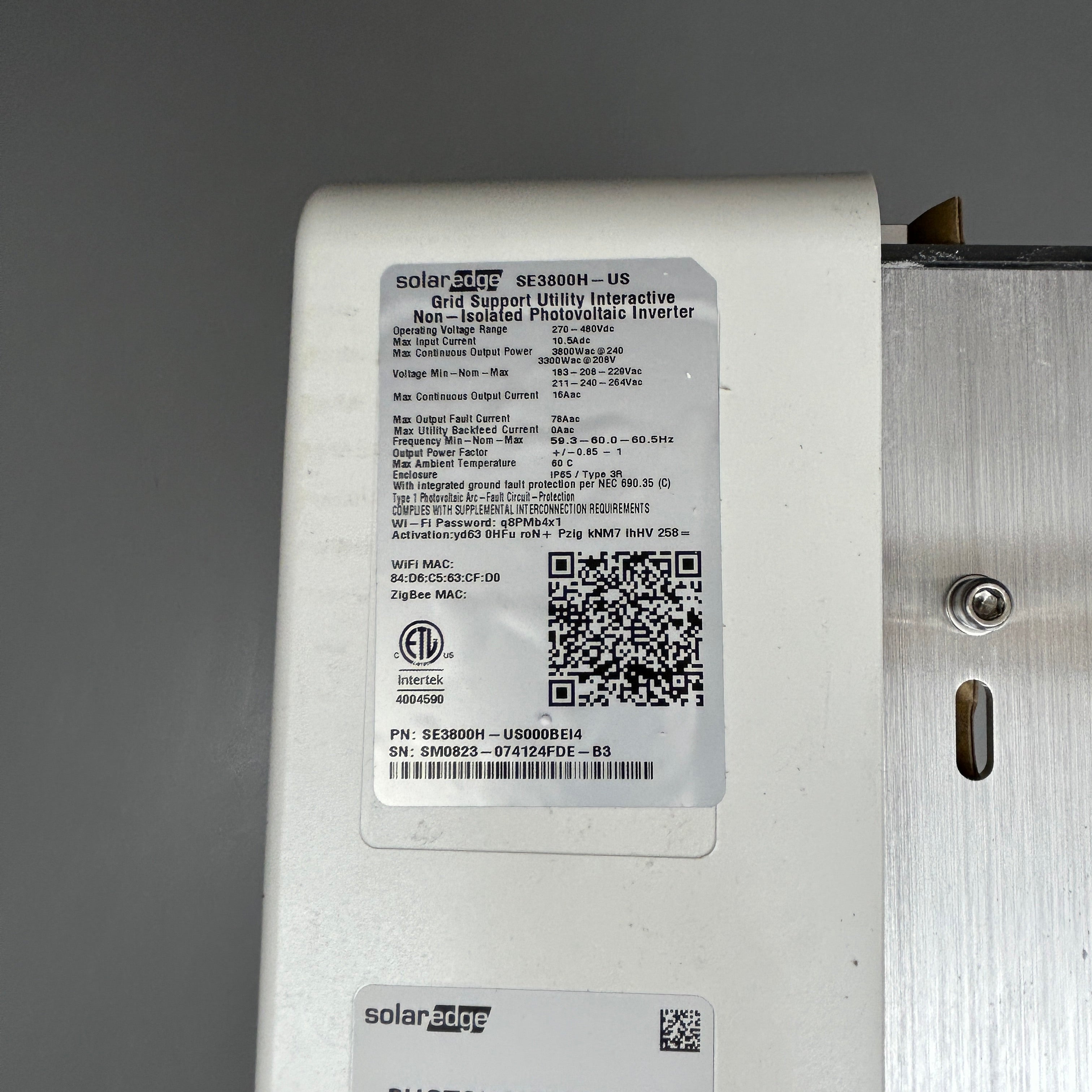 SOLAREDGE HD-Wave Grid-Tie Non-Isolated Inverter 3800VA 240VAC SE3800H-US (New)