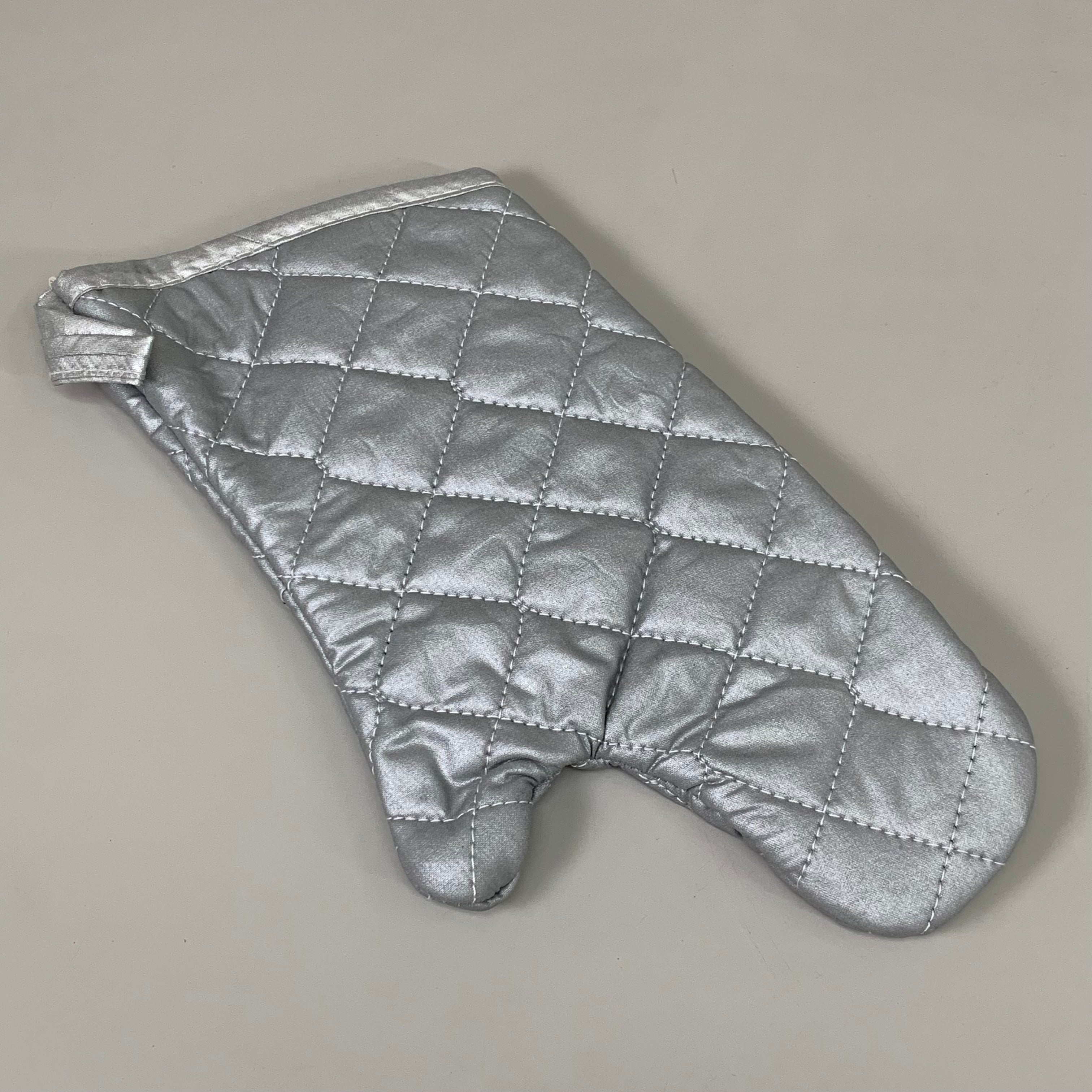 INTEDGE MANUFACTURE INC. Restaurant Grade Silicone Coated Mitts Silver 13" USA