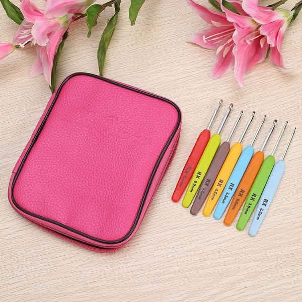 16-Piece: Colored Crochet Hooks Yarn