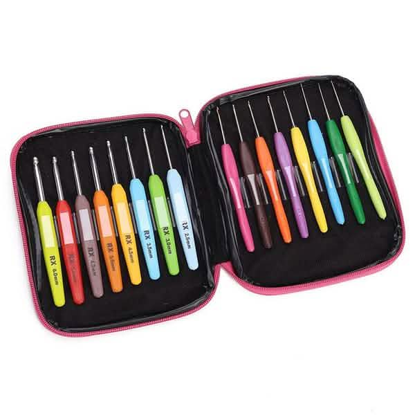 16-Piece: Colored Crochet Hooks Yarn