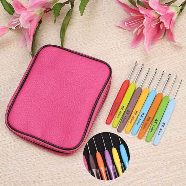 16-Piece: Colored Crochet Hooks Yarn
