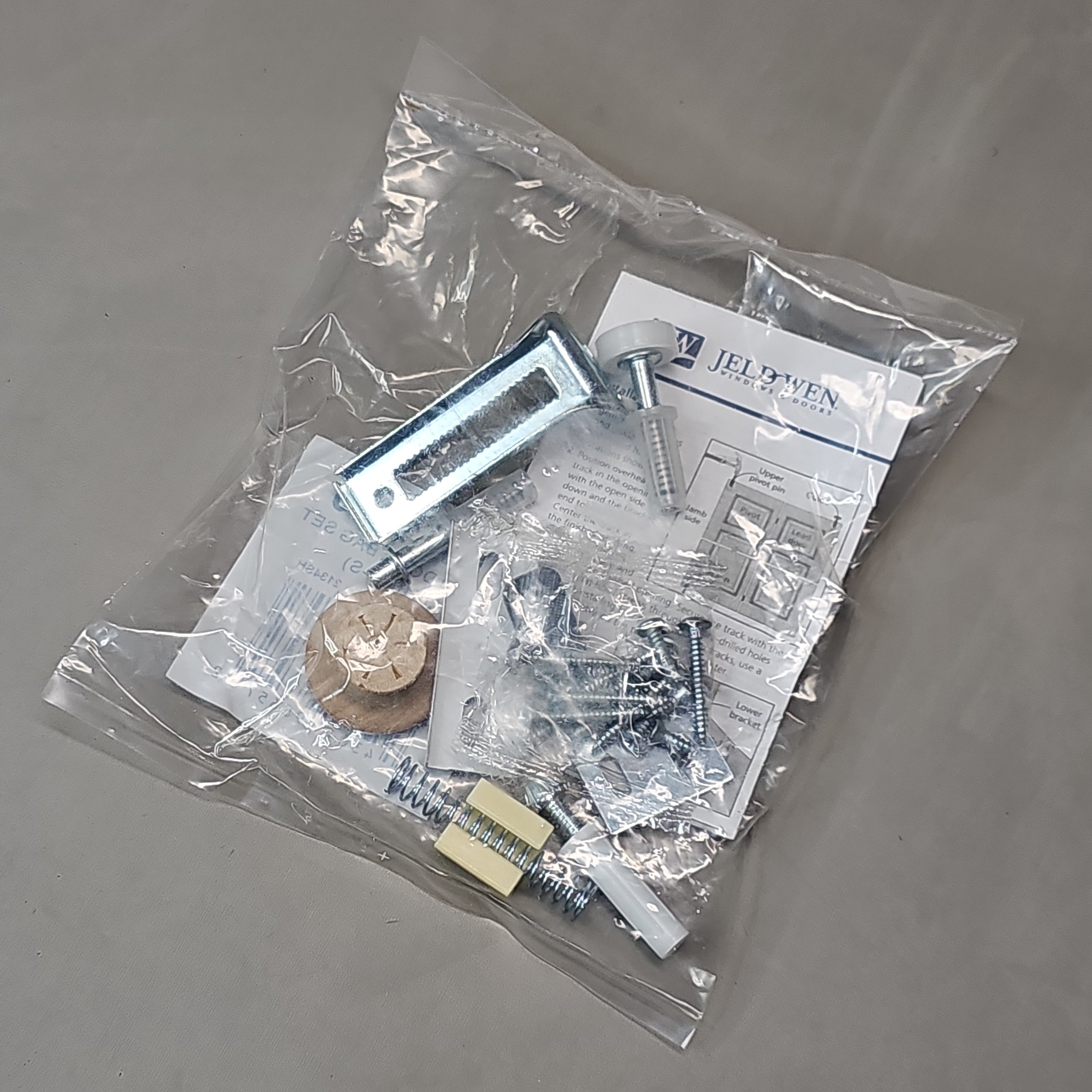 JELD-WEN Bifold Closet Door Bag Set 7/8" Track Single Set HW63710 (New)