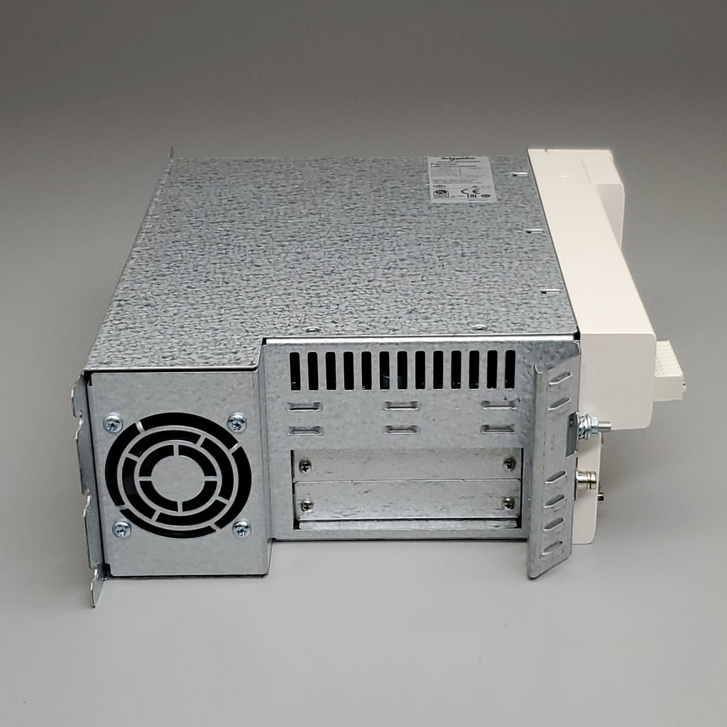 SCHNEIDER ELECTRIC PacDrive LMC Pro2 w/ Cables LMC302CAA10022 (New Other)