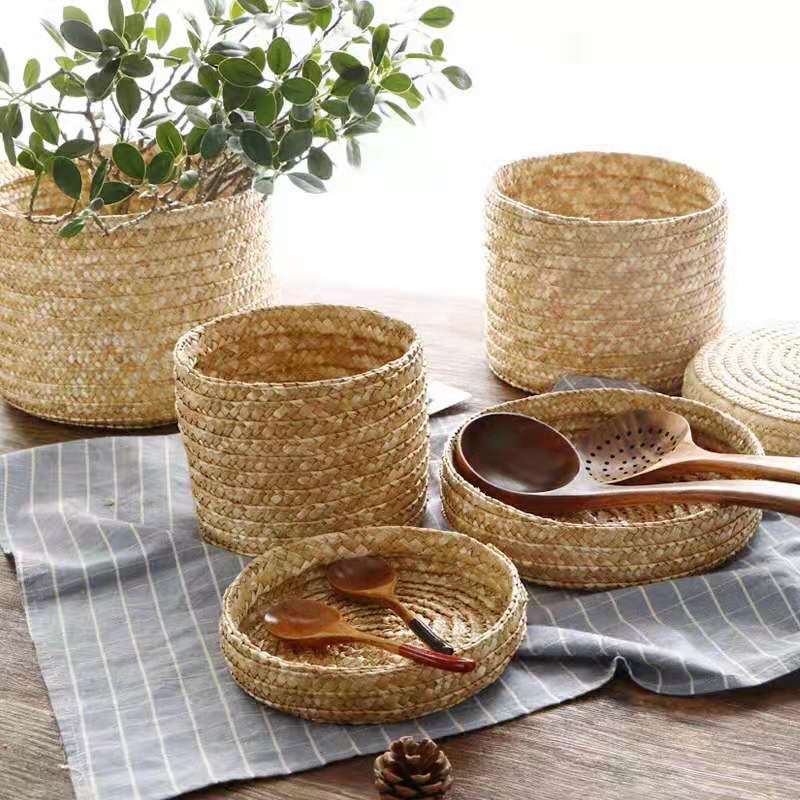 Hand-woven seaweed gift box with hand