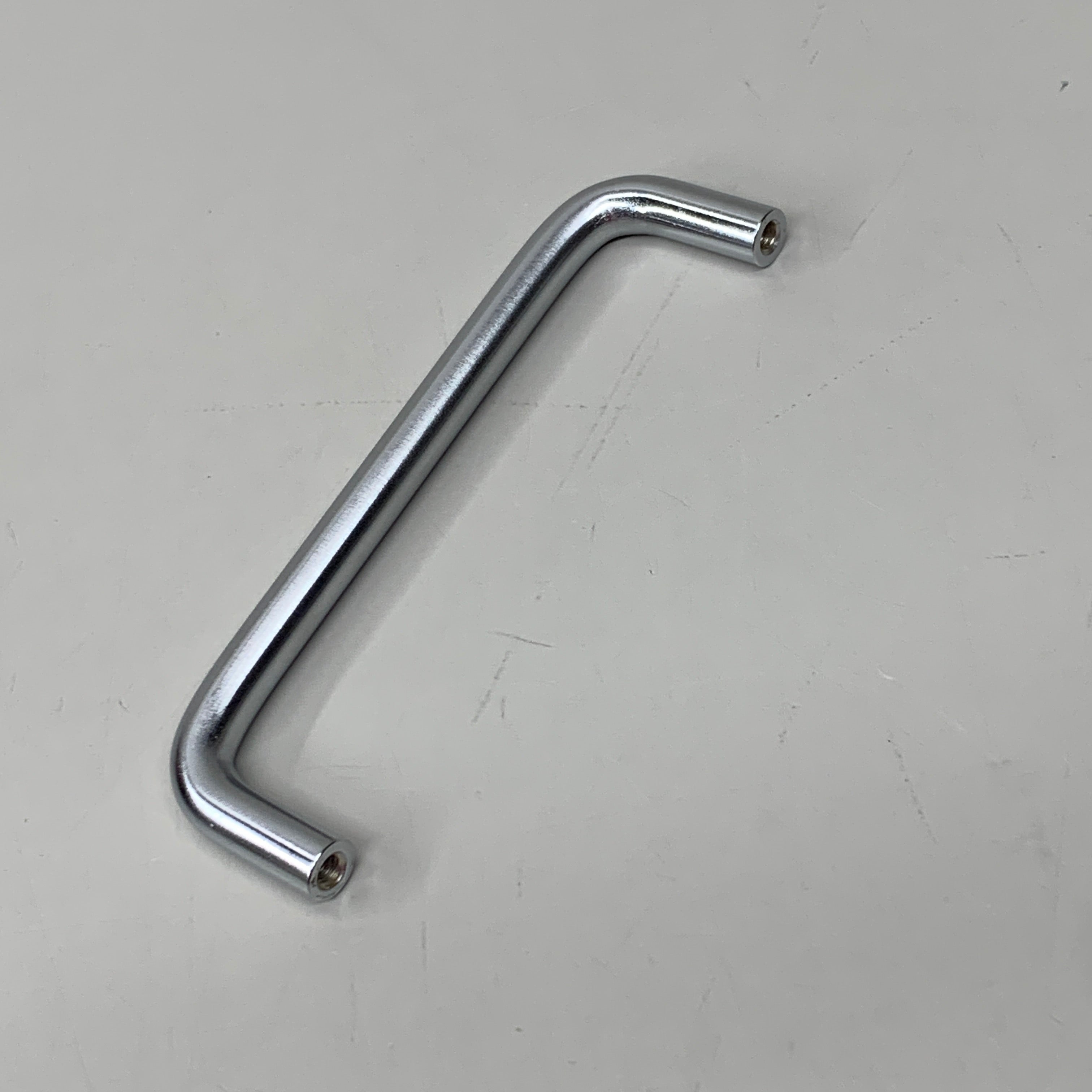BERENSON 25 PACK!! Advantage Steel Wire Pulls 4" CC Satin Chrome 6130-2SC-P