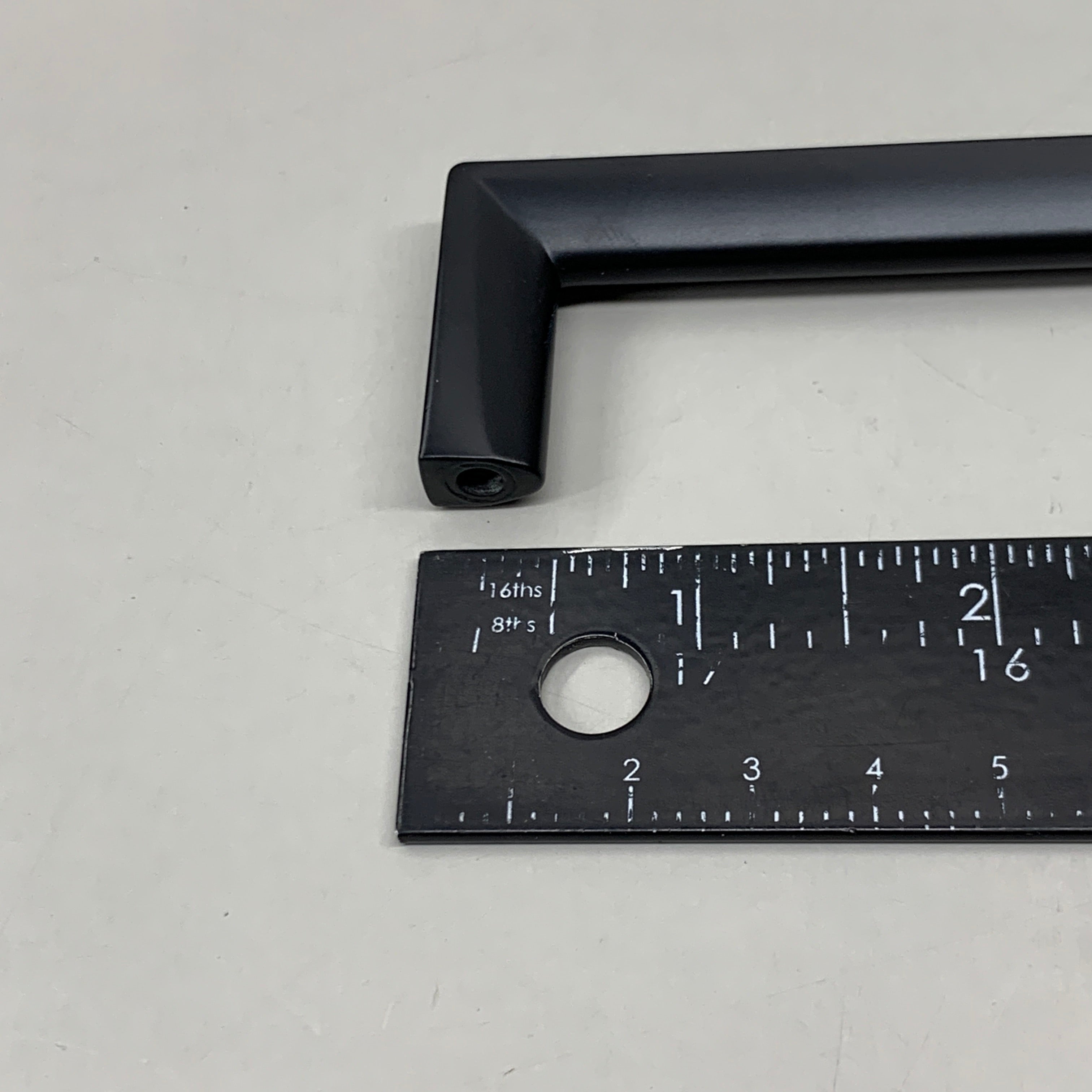 BERENSON (10 PACK) Metro 160mm CC Matte Black Pull Zinc 4121-1055-P