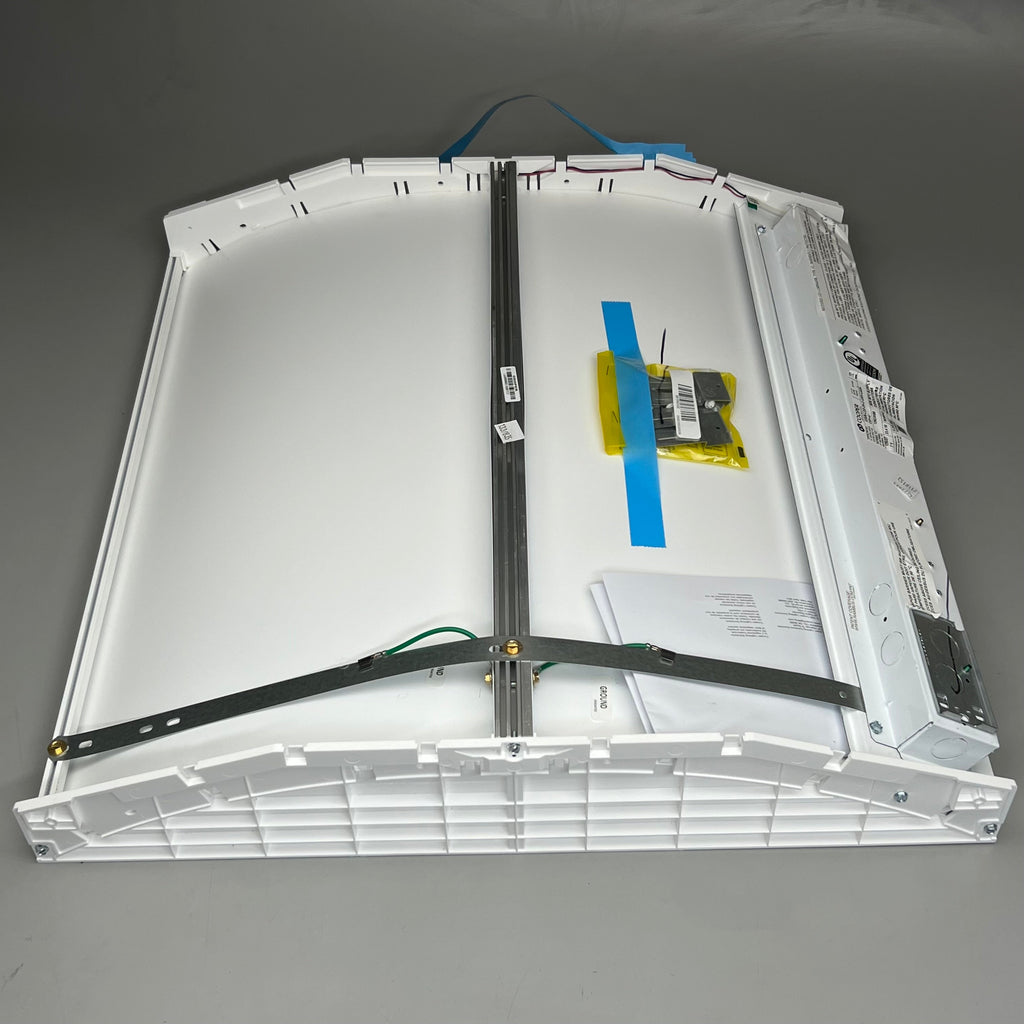 METALUX COOPER Lighting Solutions SkyRidge LED Troffer 24”x 24” 22SR-LD2-29-C-UNV-L835-CD1-U