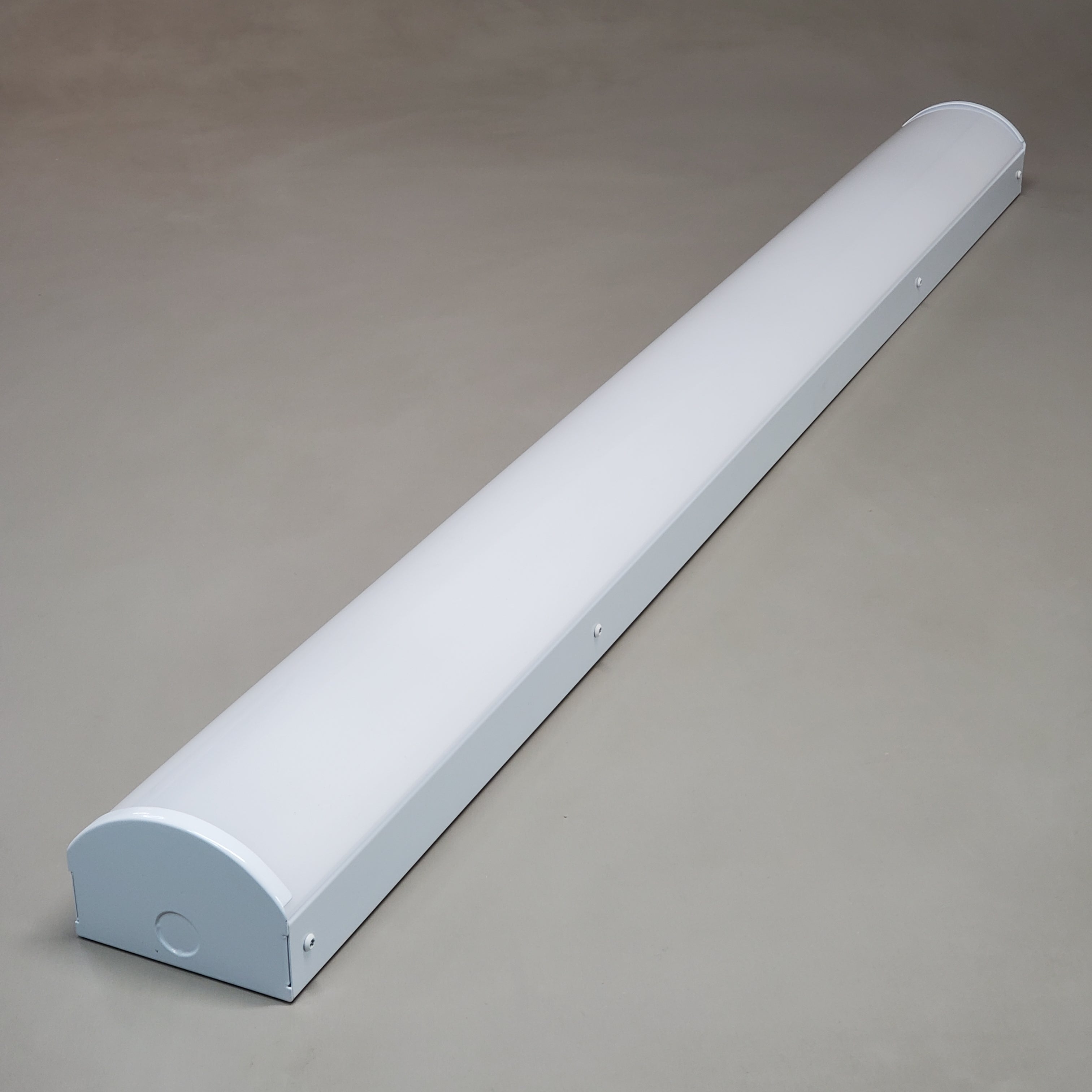 BARRON lighting group Trace Lite 4' Stairwell Lighting Color & Power Switchable SSF-4-CP-SC (New)