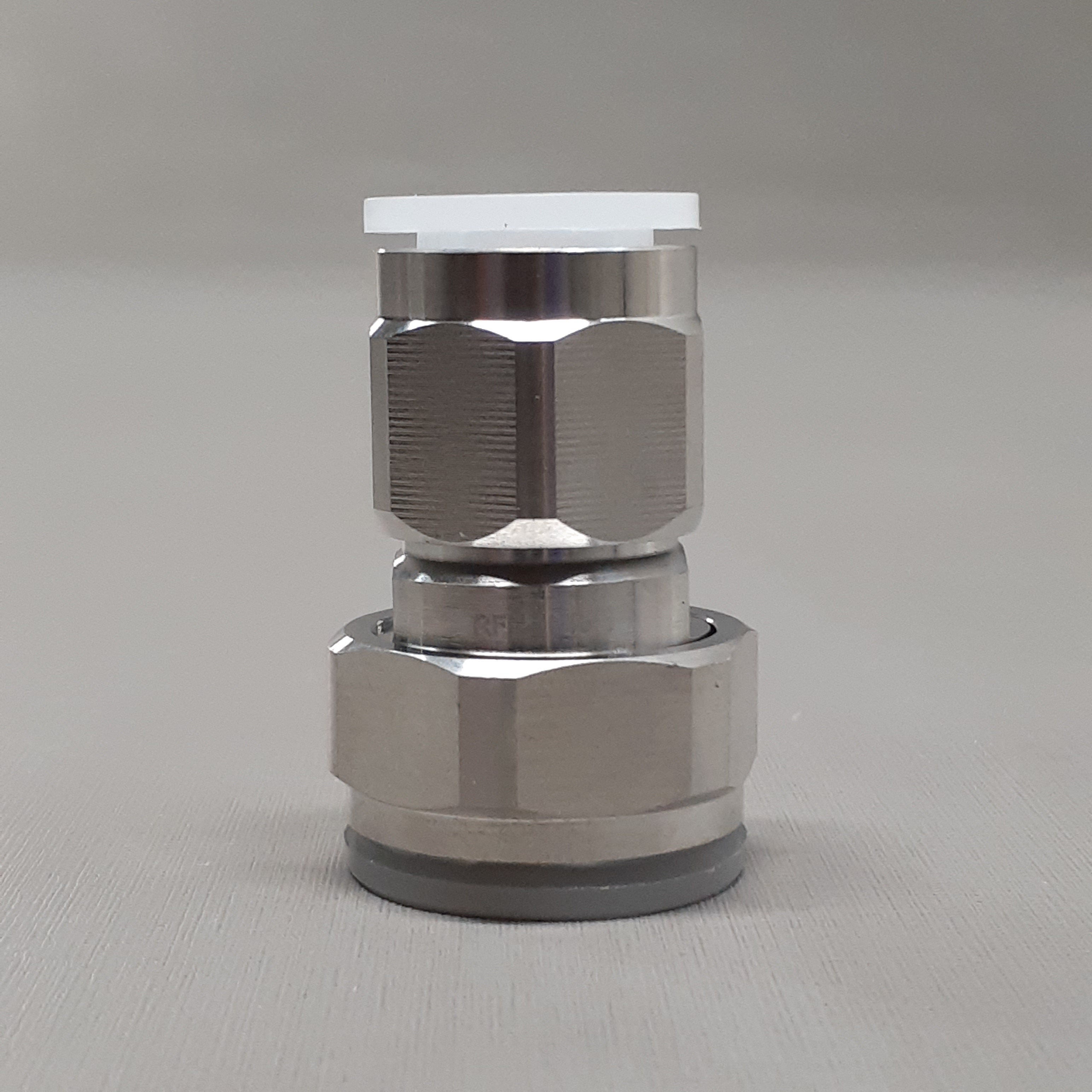 RF INDUSTRIES Adapter; N Male To 4.1/9.5 Male; White Bronze Body Plating RFN-1045-4 (New)