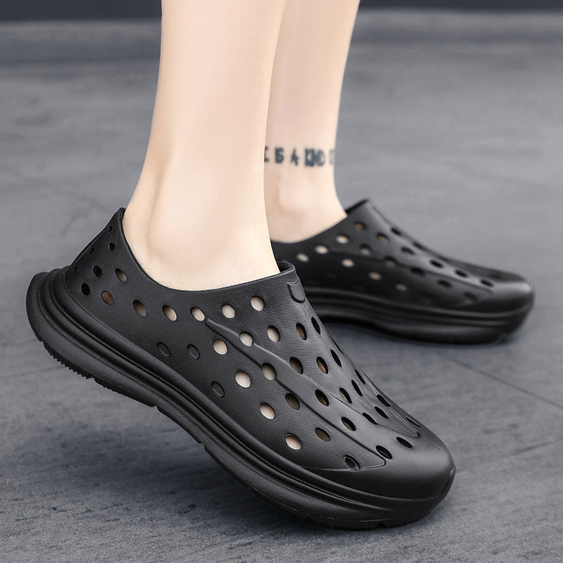 Hollow hole shoes for men one foot sandals fashionable and casual soft soled toe wrapped beach shoes