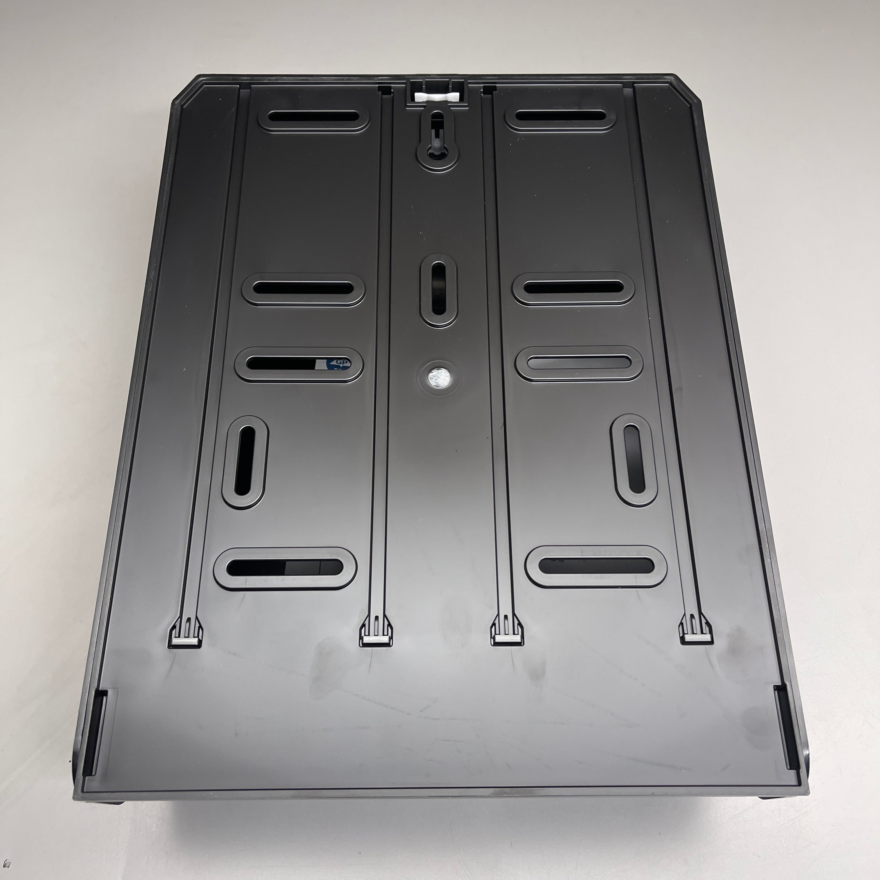 GEORGIA PACIFIC C-Fold/Multifold Paper Towel Dispenser Black 56650A (New)