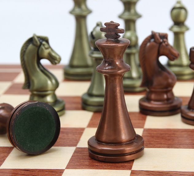 Chess deluxe gift box metal bronze folding board game chess gifts