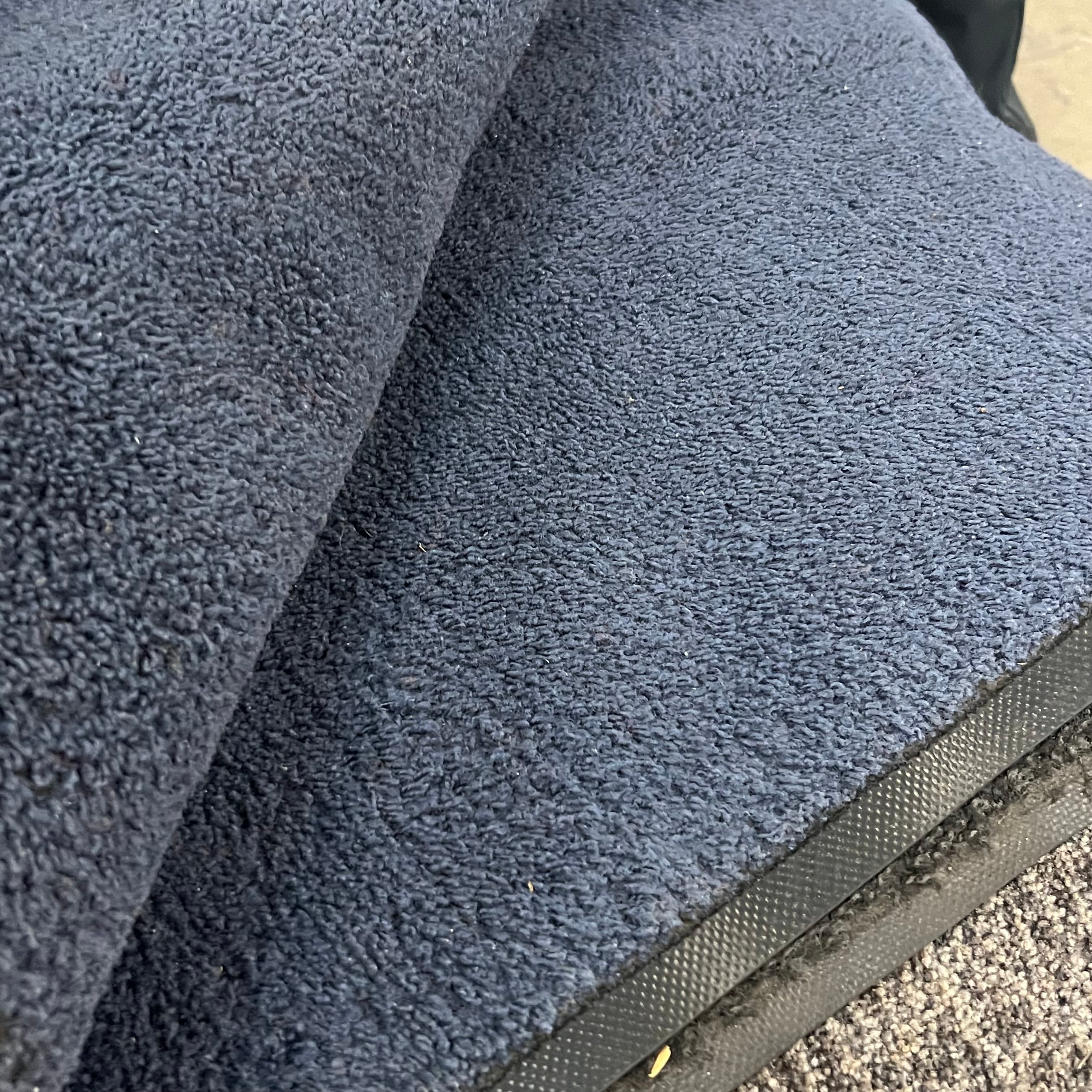 Z@ PRUDENTIAL Commercial Office Mat / Rug Size & Color Varies LOCAL PICKUP ONLY Qty: 1 (Pre-Owned, AS-IS)