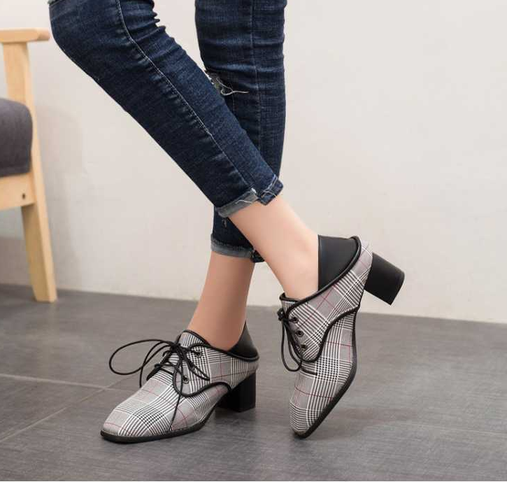 Spring new single shoes women wear lazy shoes with thick with laced cloth British wind wild women shoes
