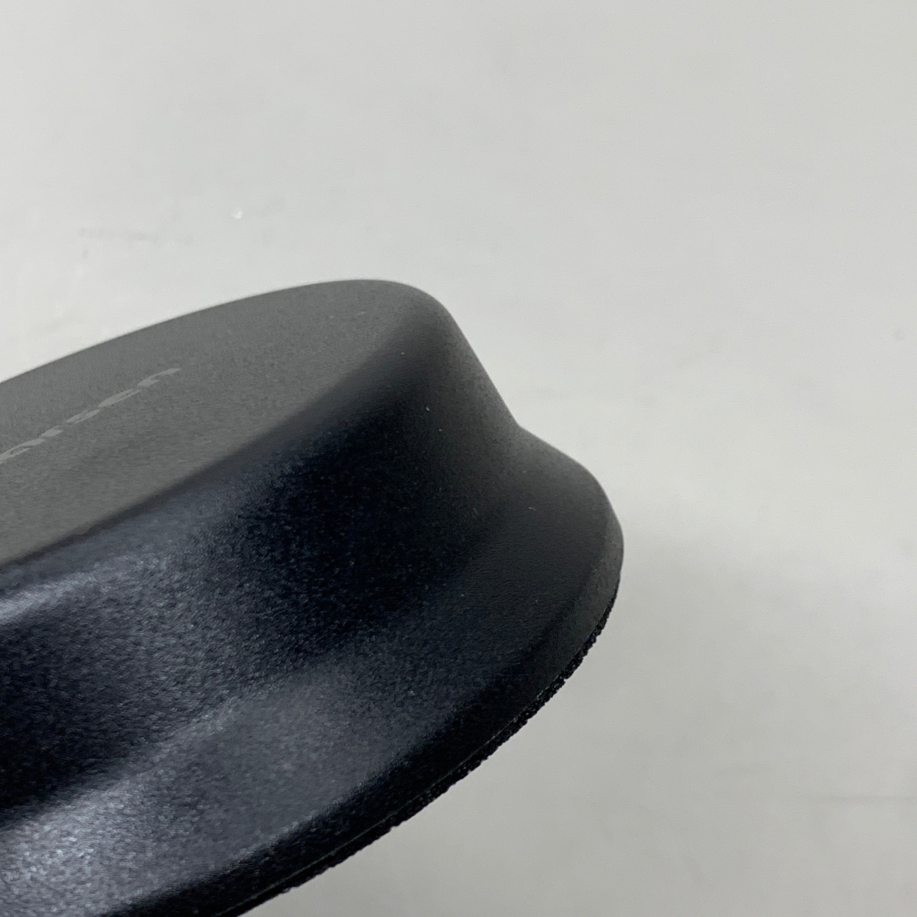 PULSE Black Low Profile Unity Gain Antenna for 470-490 MHz LP470NMO