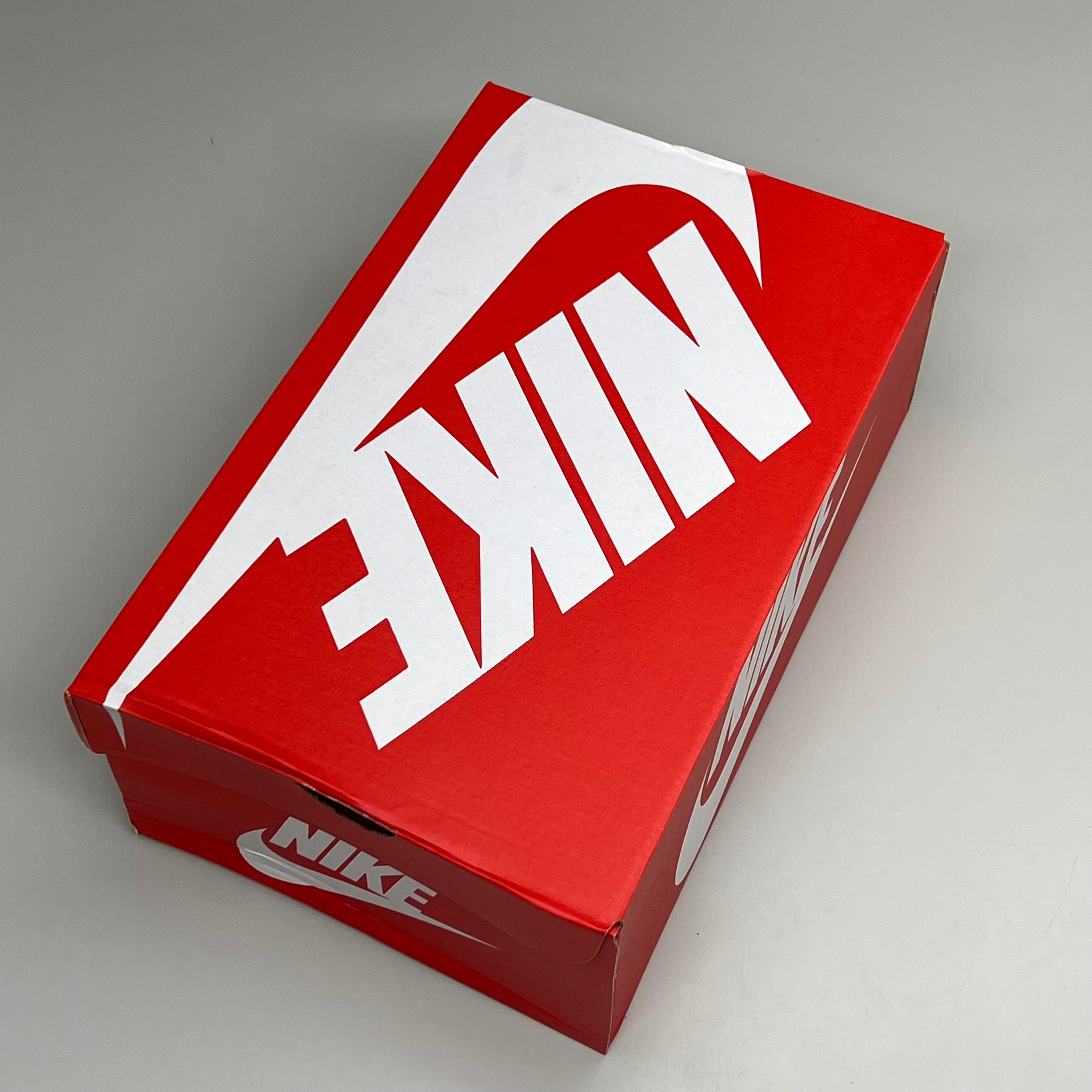 NIKE Dunk Low Satin ESS SNKR Sz Women's 5.5 Men's 4 White/Team Green DX5931100
