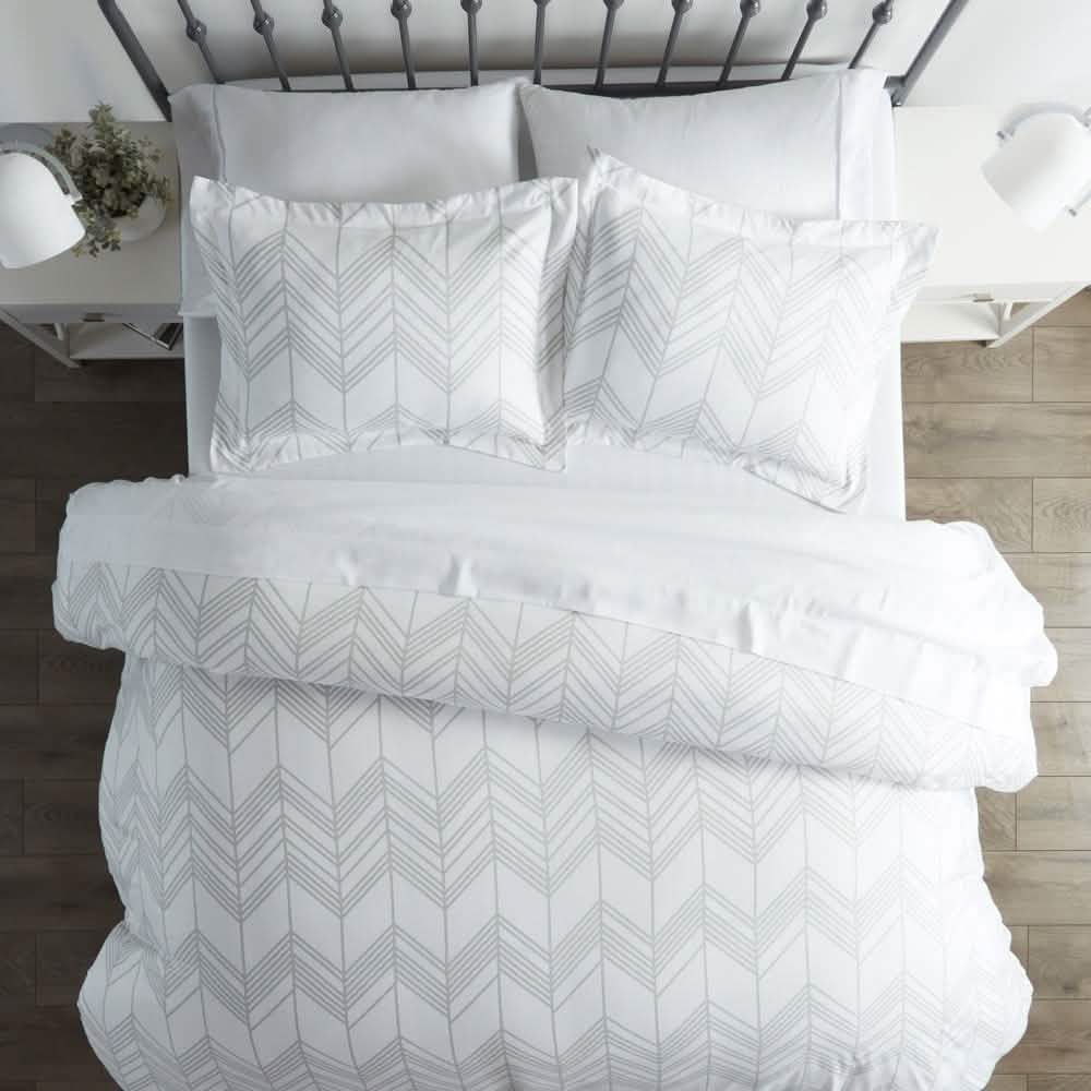 3-Piece: Alps Chevron Patterned Duvet Cover Set