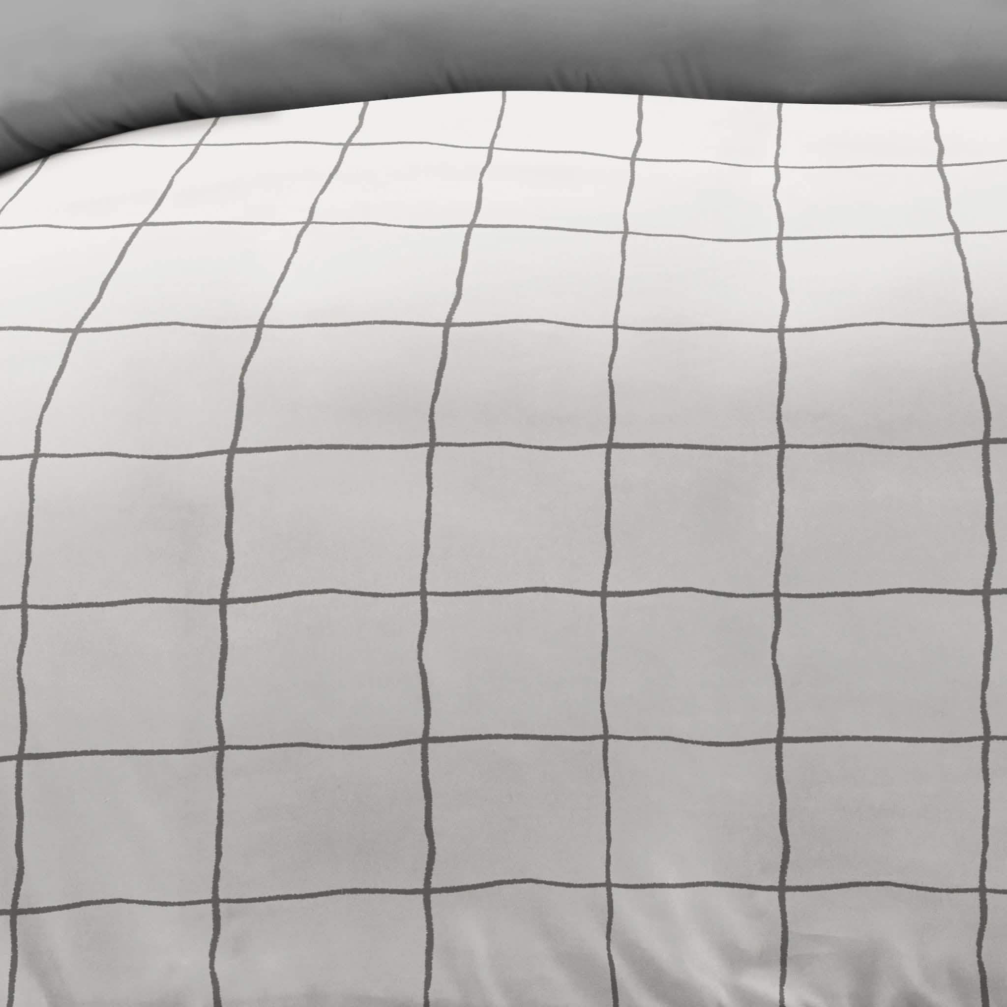 3-Piece: Made Supply Co. Reversible Comforter Set