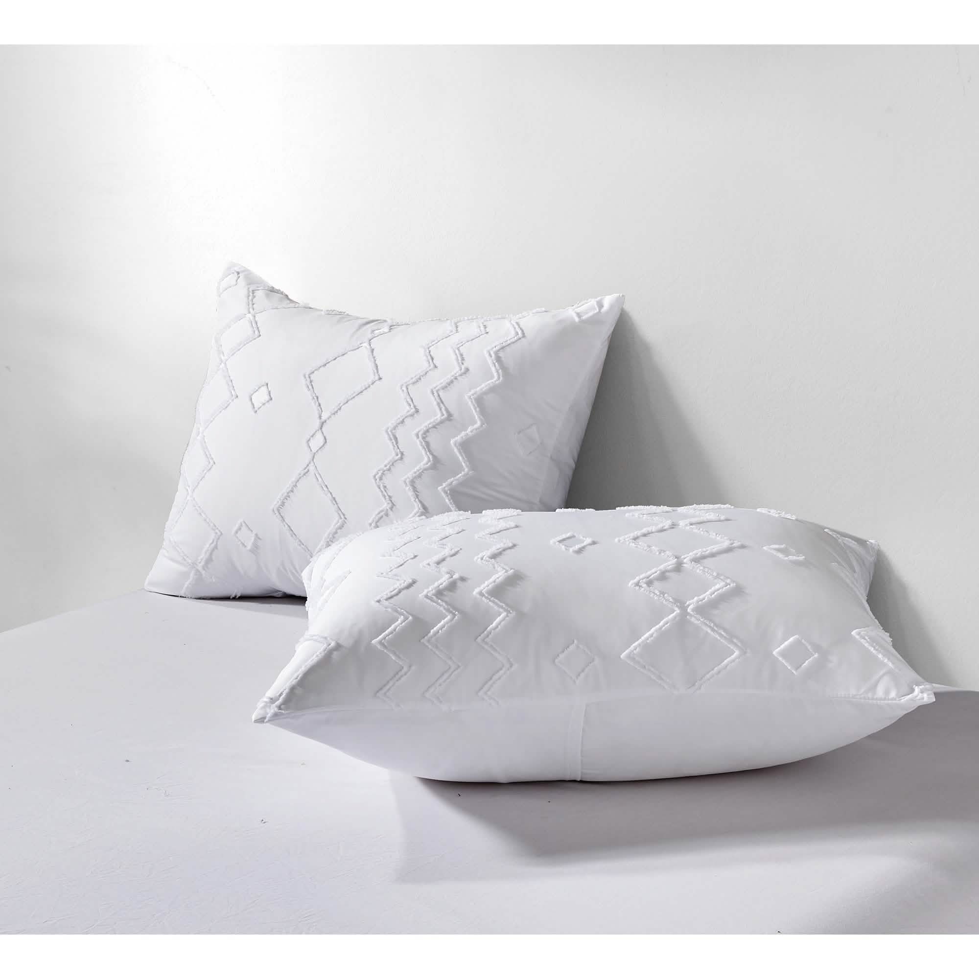 3-Piece Set: Bibb Home Tufted Clipped Duvet Cover