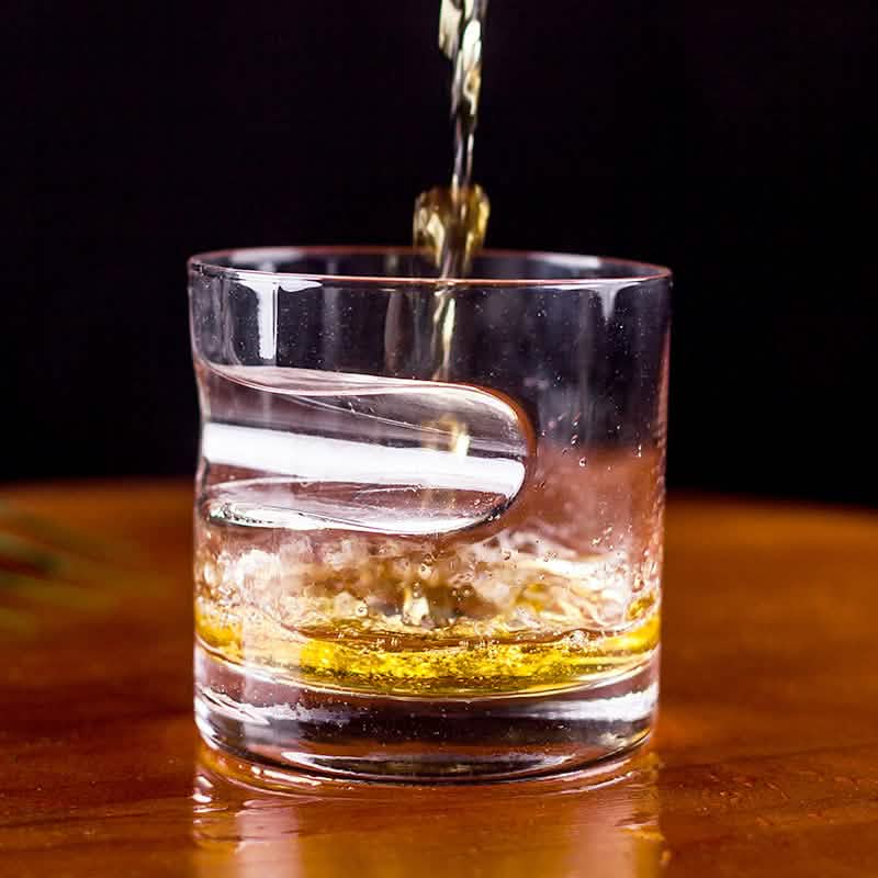 3-Piece Set: Cigar-Holding Whiskey Glasses with Cigar Cutter