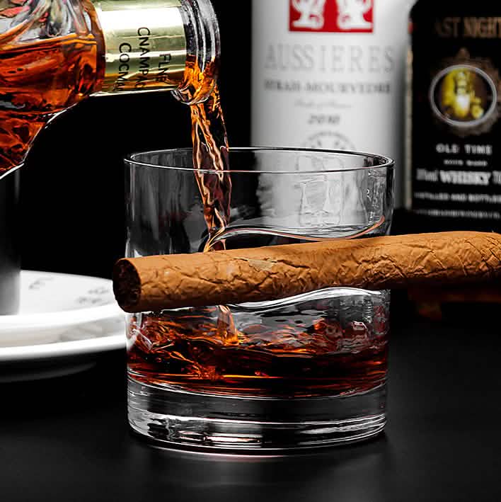3-Piece Set: Cigar-Holding Whiskey Glasses with Cigar Cutter