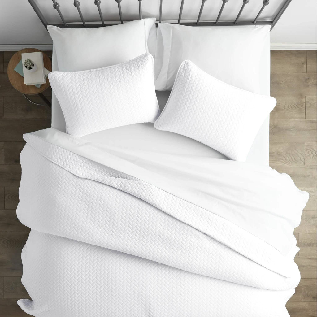 3-Piece Set: Herring Quilted Coverlet