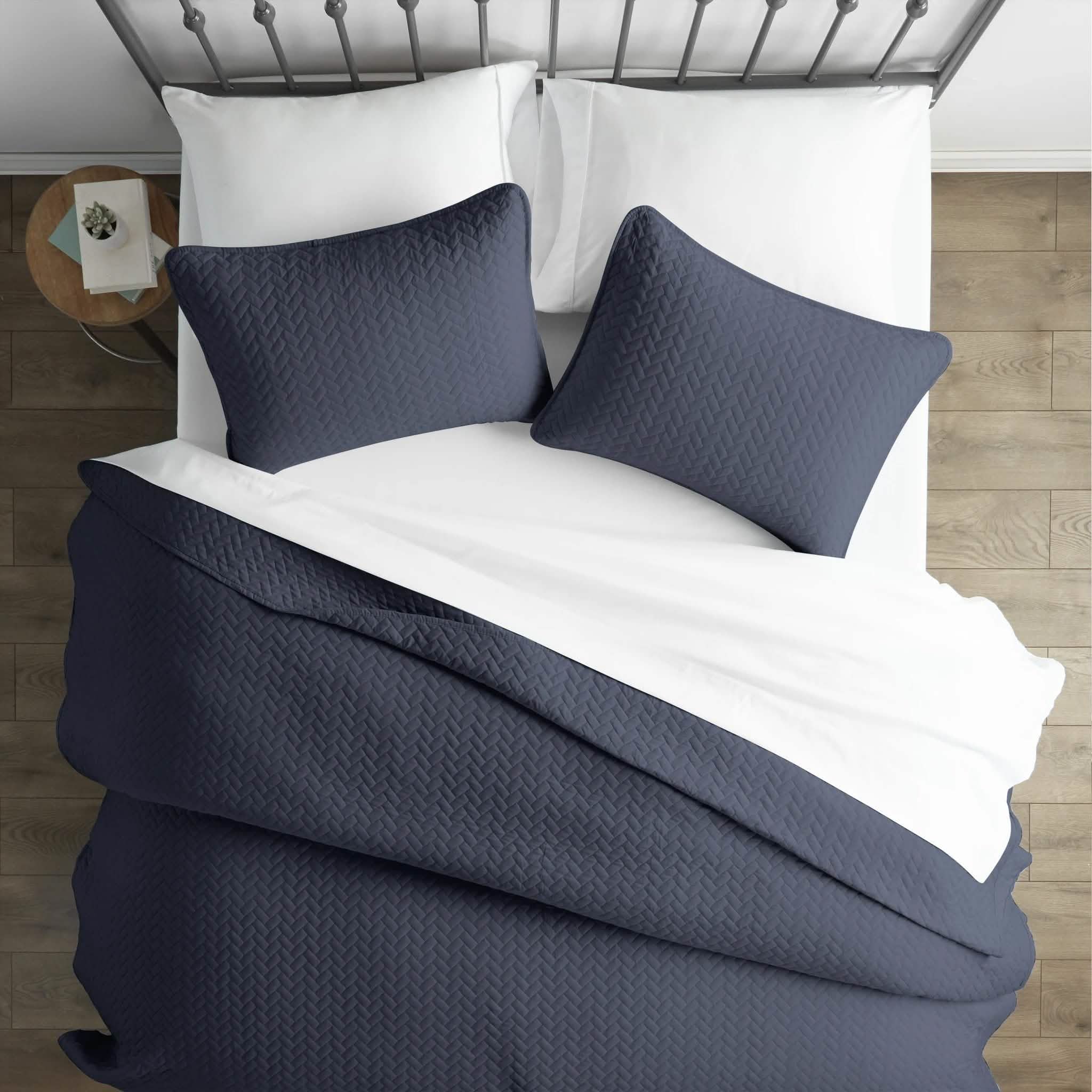 3-Piece Set: Herring Quilted Coverlet