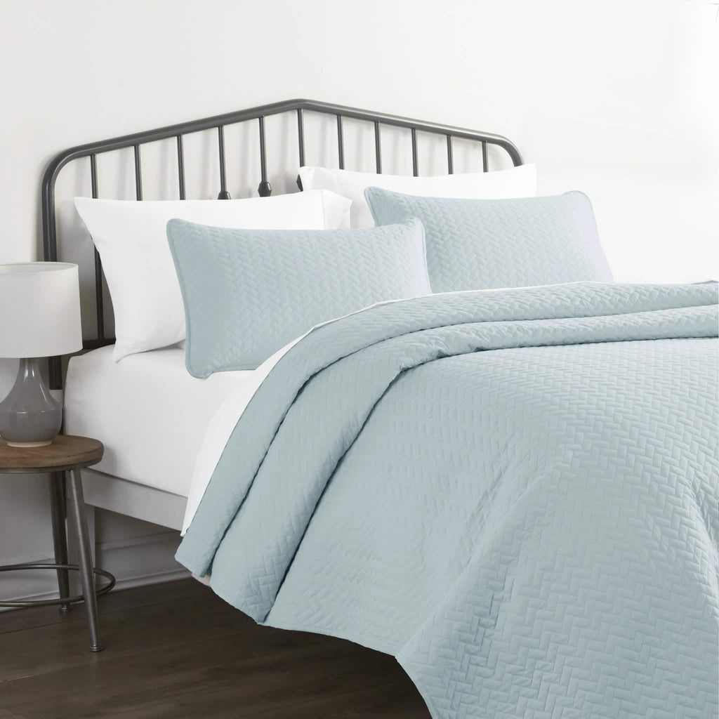 3-Piece Set: Herring Quilted Coverlet