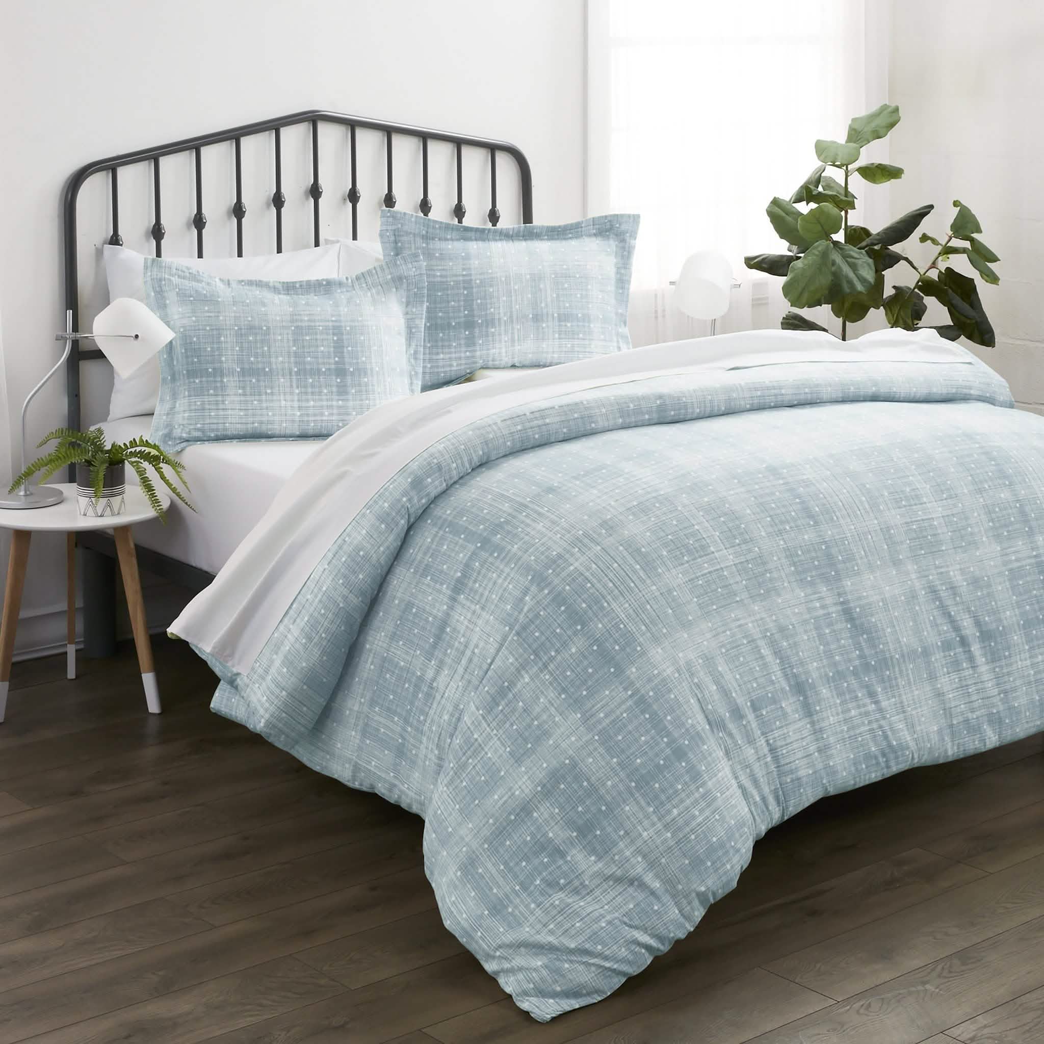 3-Piece Set: Polkadot Patterned Duvet Cover