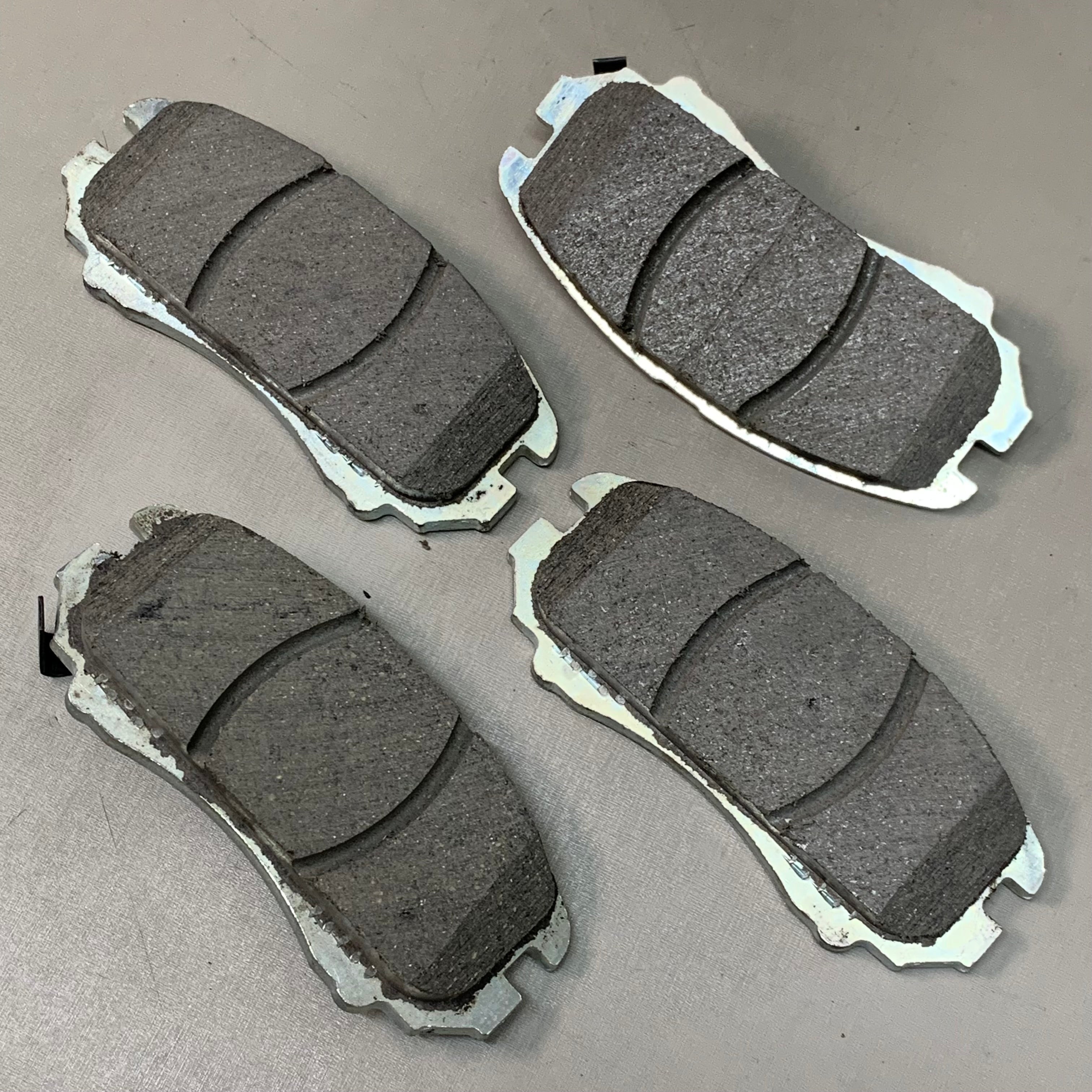 WAGNER OEx Premium Ceramic Disc Brake Pad Set 5 1/2" x 2" OEX924A