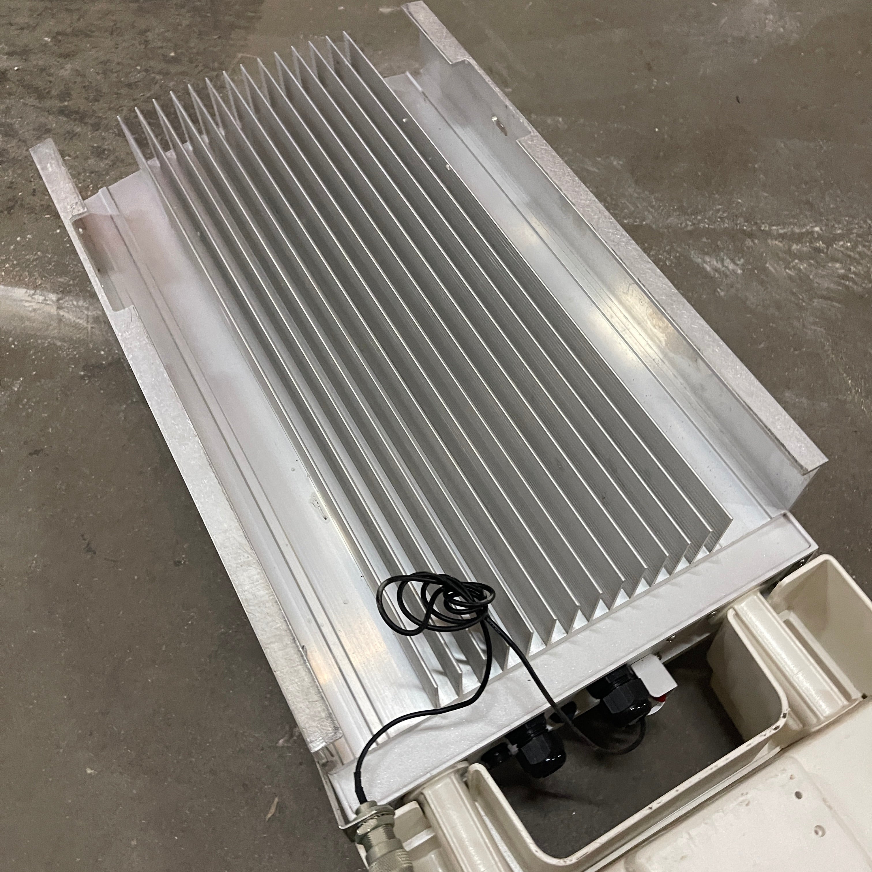 SOLAREDGE Storedge Inverter Equipment SE3800A & BCU-1PH-USS (For Parts, Not Tested)