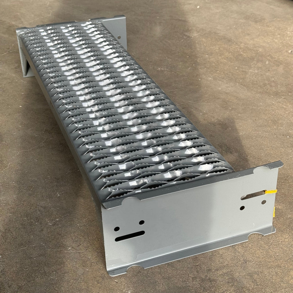 EGA Plataforms Step MD-0724 60”Hx34 1/2”W Steel Grey