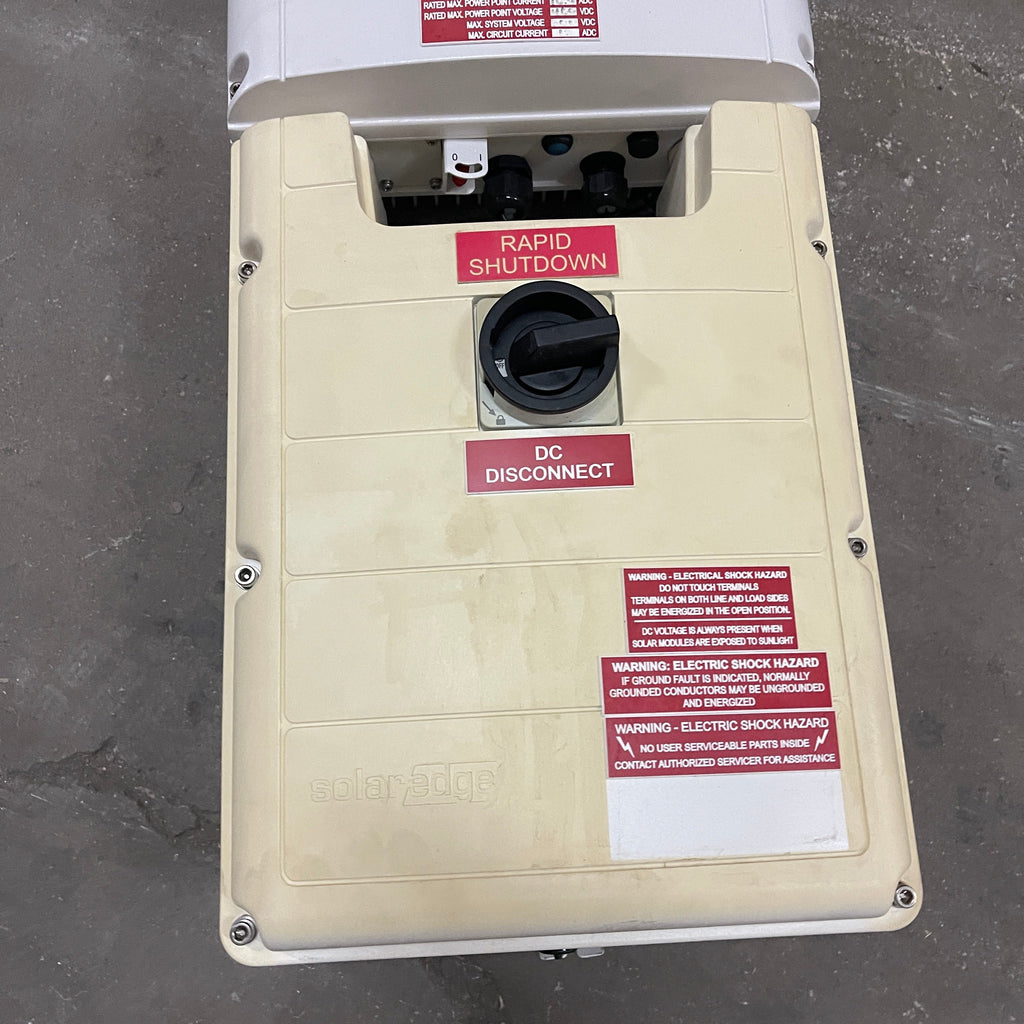 SOLAREDGE Storedge Inverter Equipment SE3800A & BCU-1PH-USS (For Parts, Not Tested)