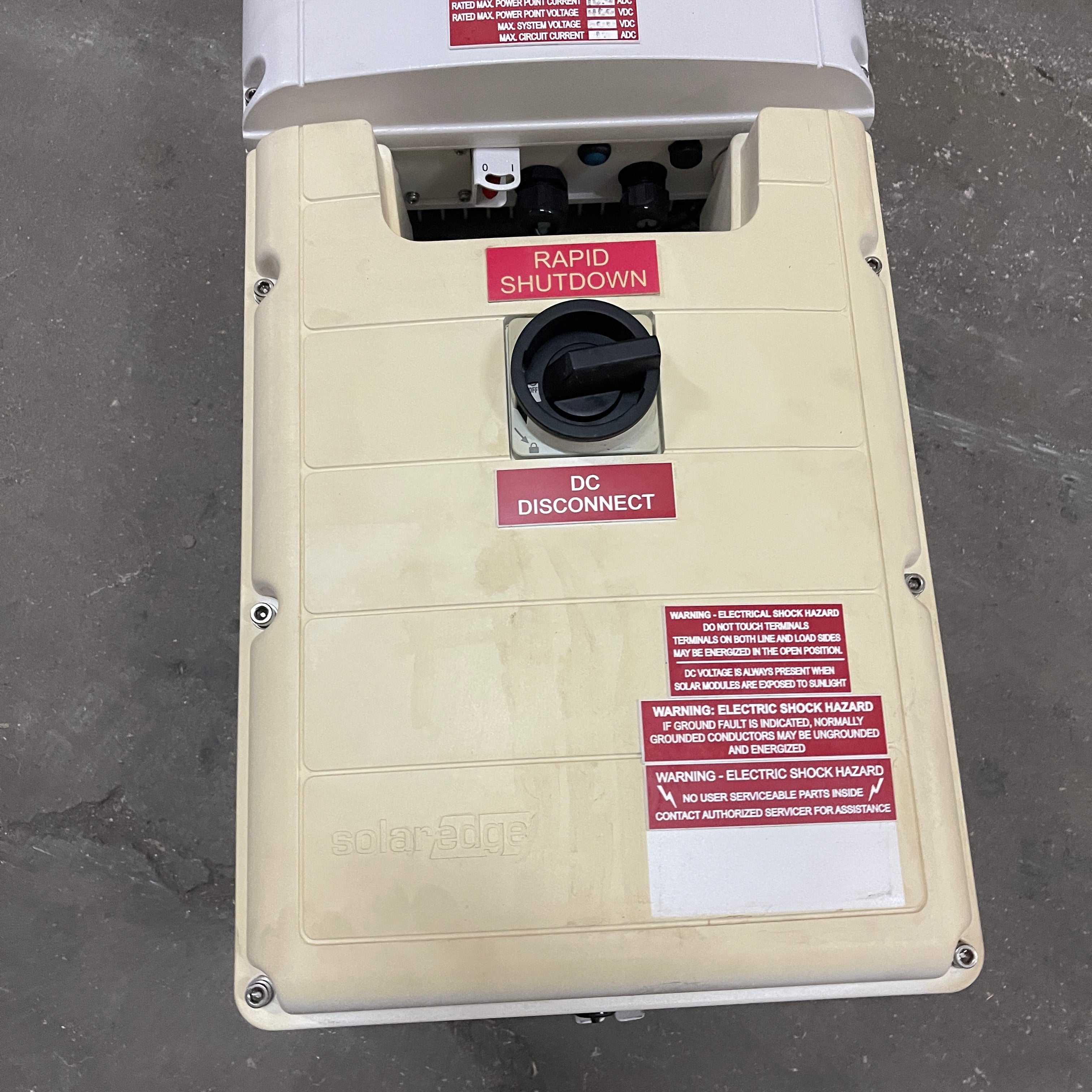SOLAREDGE Storedge Inverter Equipment SE3800A & BCU-1PH-USS (For Parts, Not Tested)