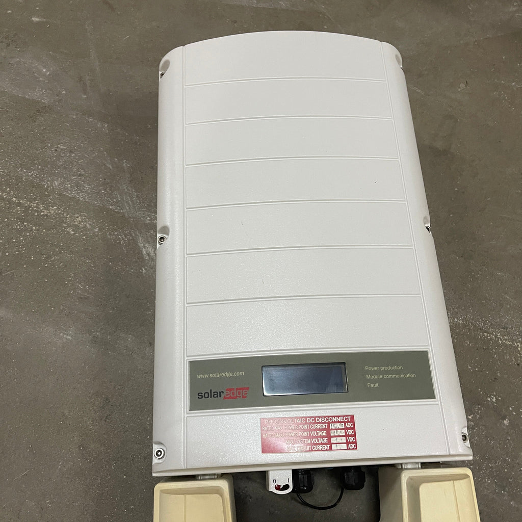 SOLAREDGE Storedge Inverter Equipment SE3800A & BCU-1PH-USS (For Parts, Not Tested)