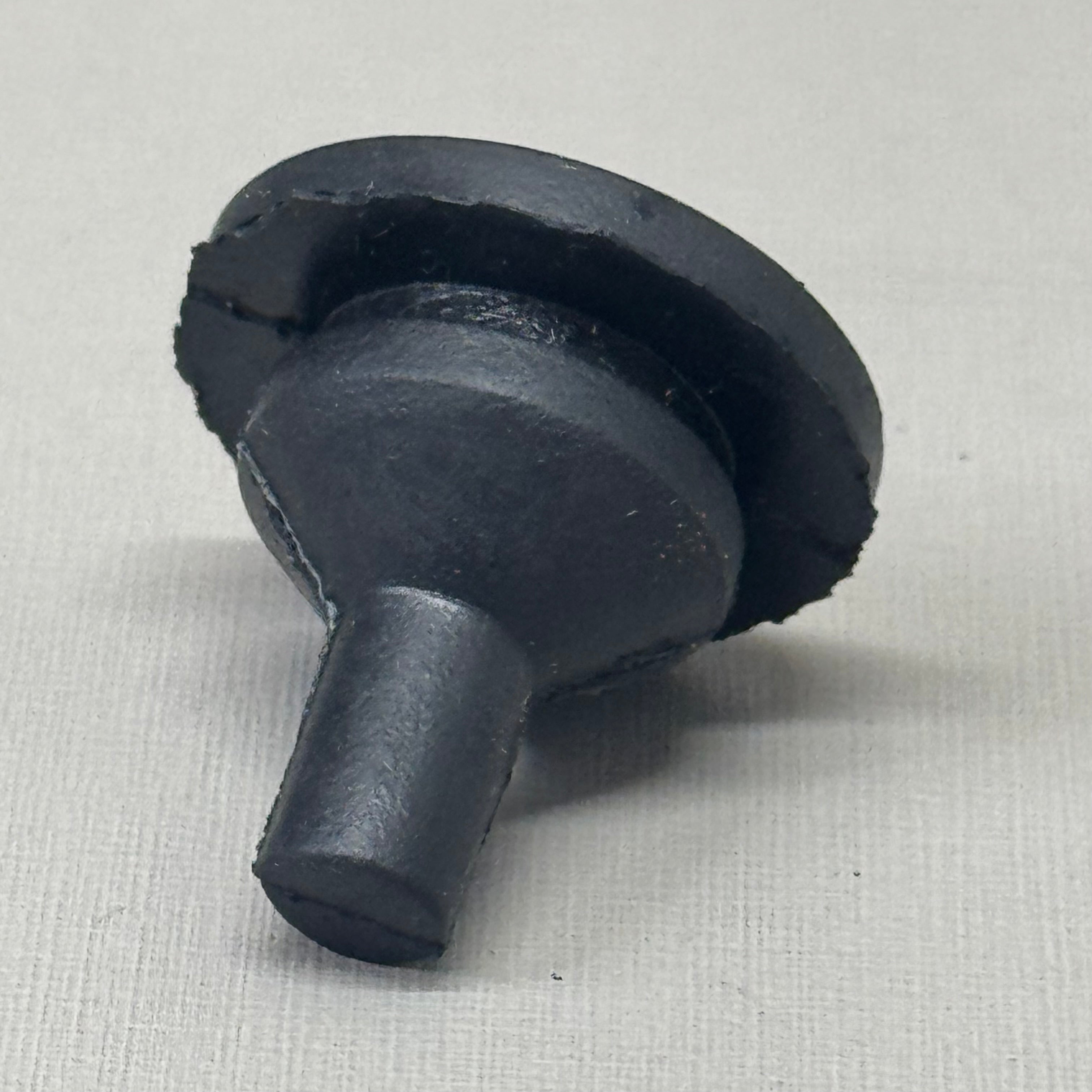 PACCAR PETERBILT (20 PACK) Rubber Plugs K183-134 21722AA Rev B 1" Black