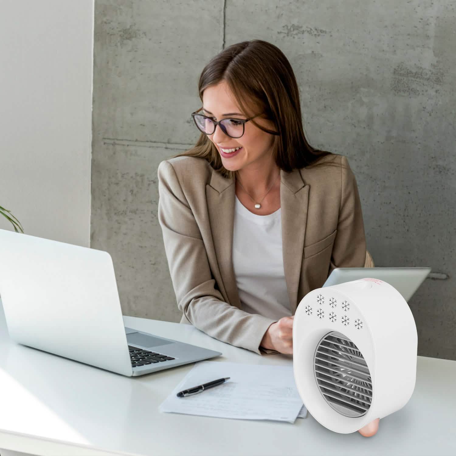 4-in-1 Portable Mini Desktop Water Mist Cooling Air Conditioner